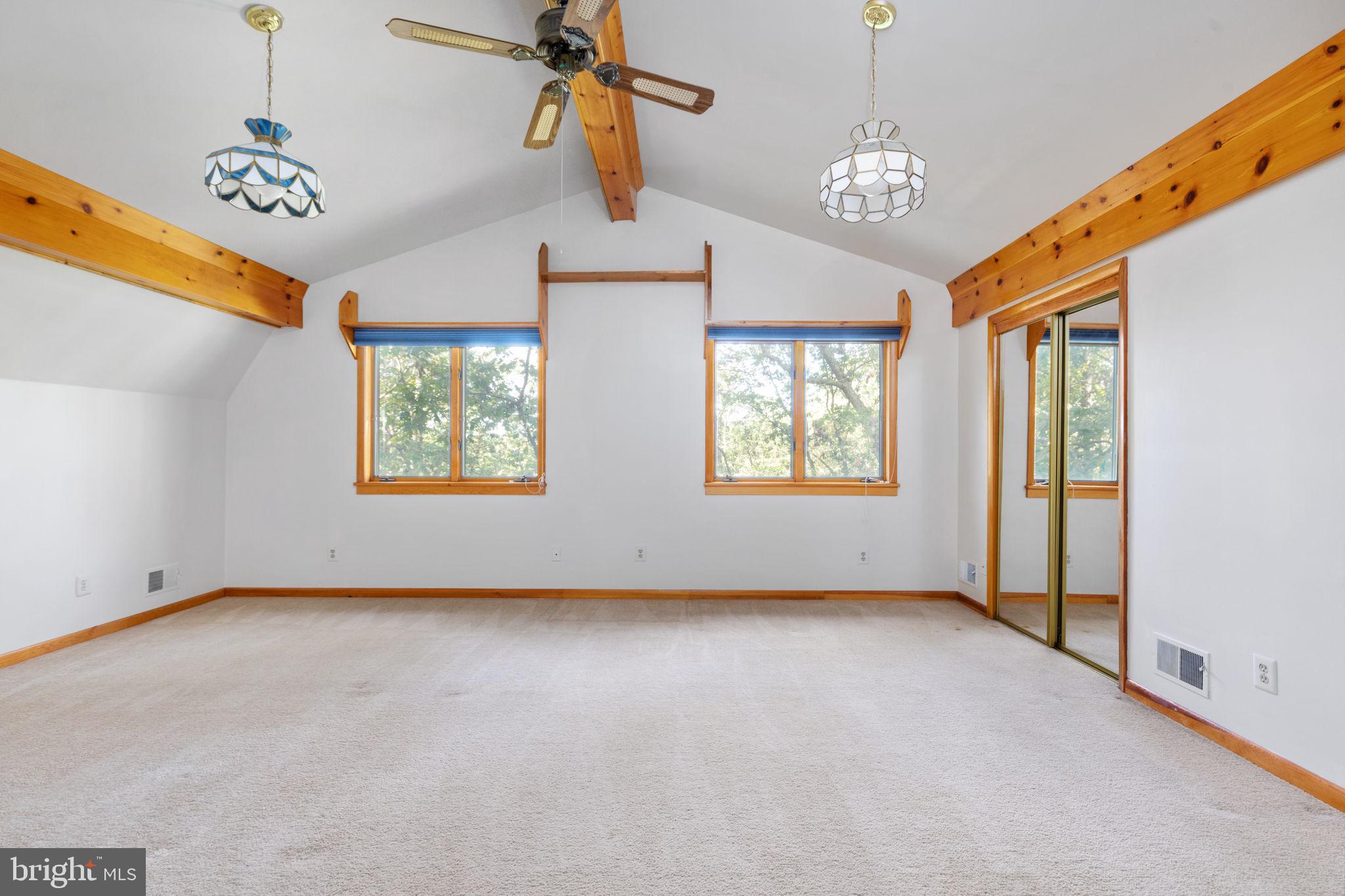 HUNTING HILL FARMS - Residential