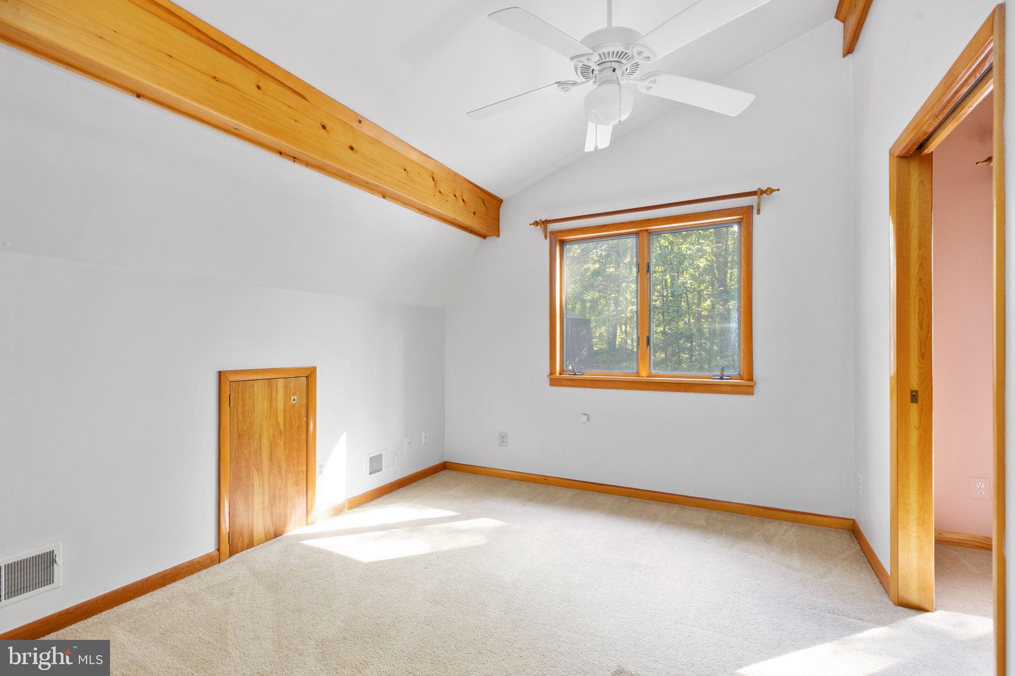 HUNTING HILL FARMS - Residential