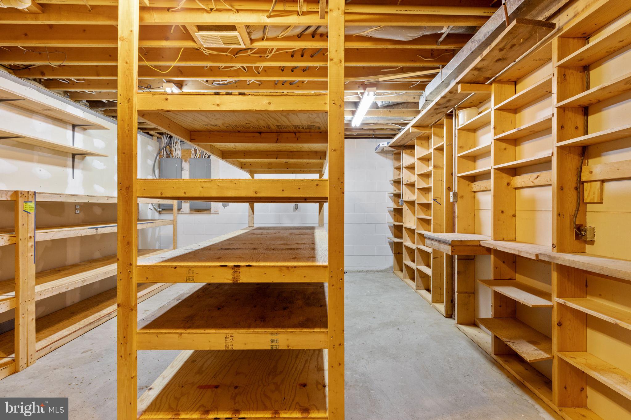 HUNTING HILL FARMS - Residential