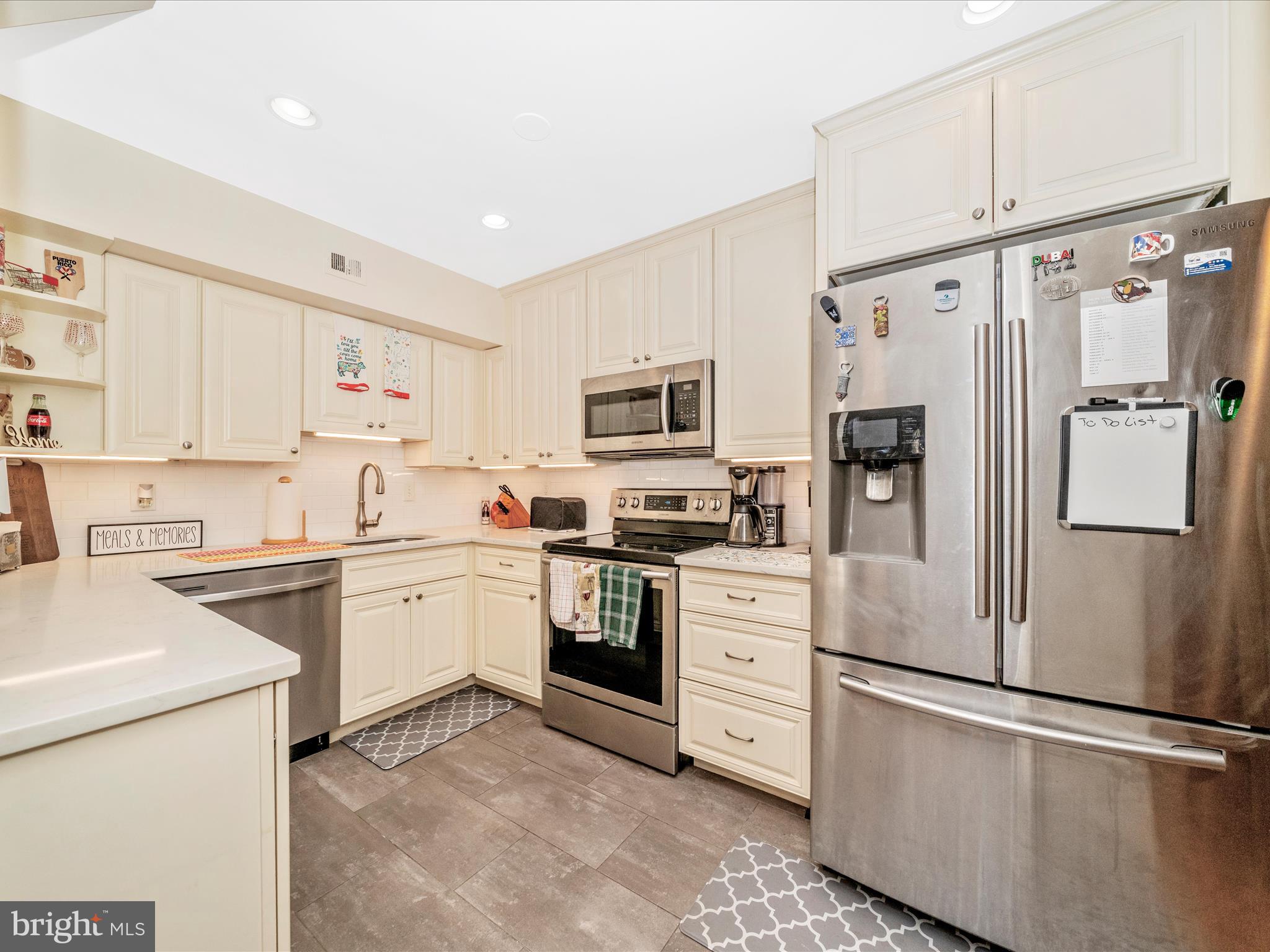 REGENT SQUARE - Residential