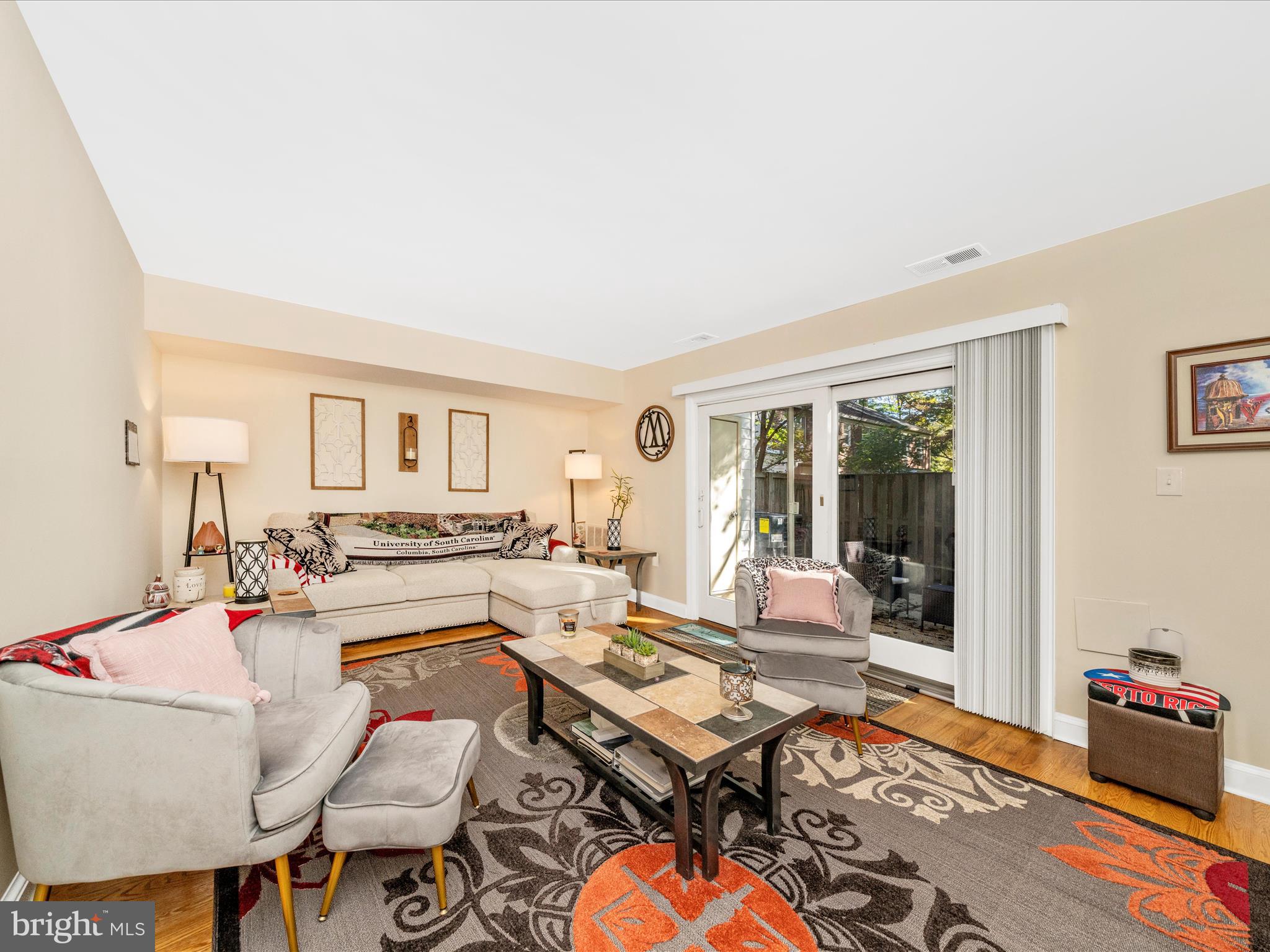 REGENT SQUARE - Residential