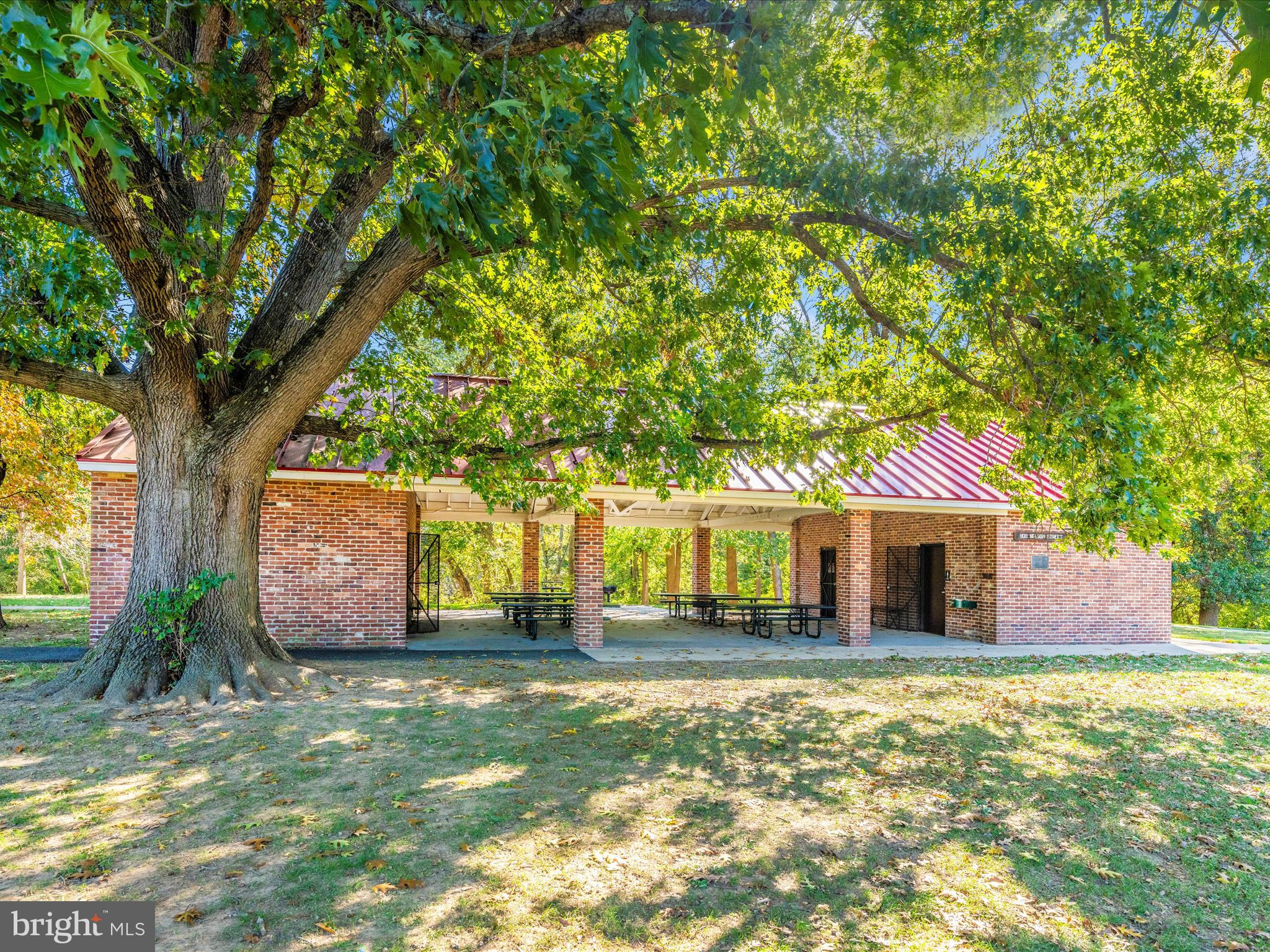 REGENT SQUARE - Residential