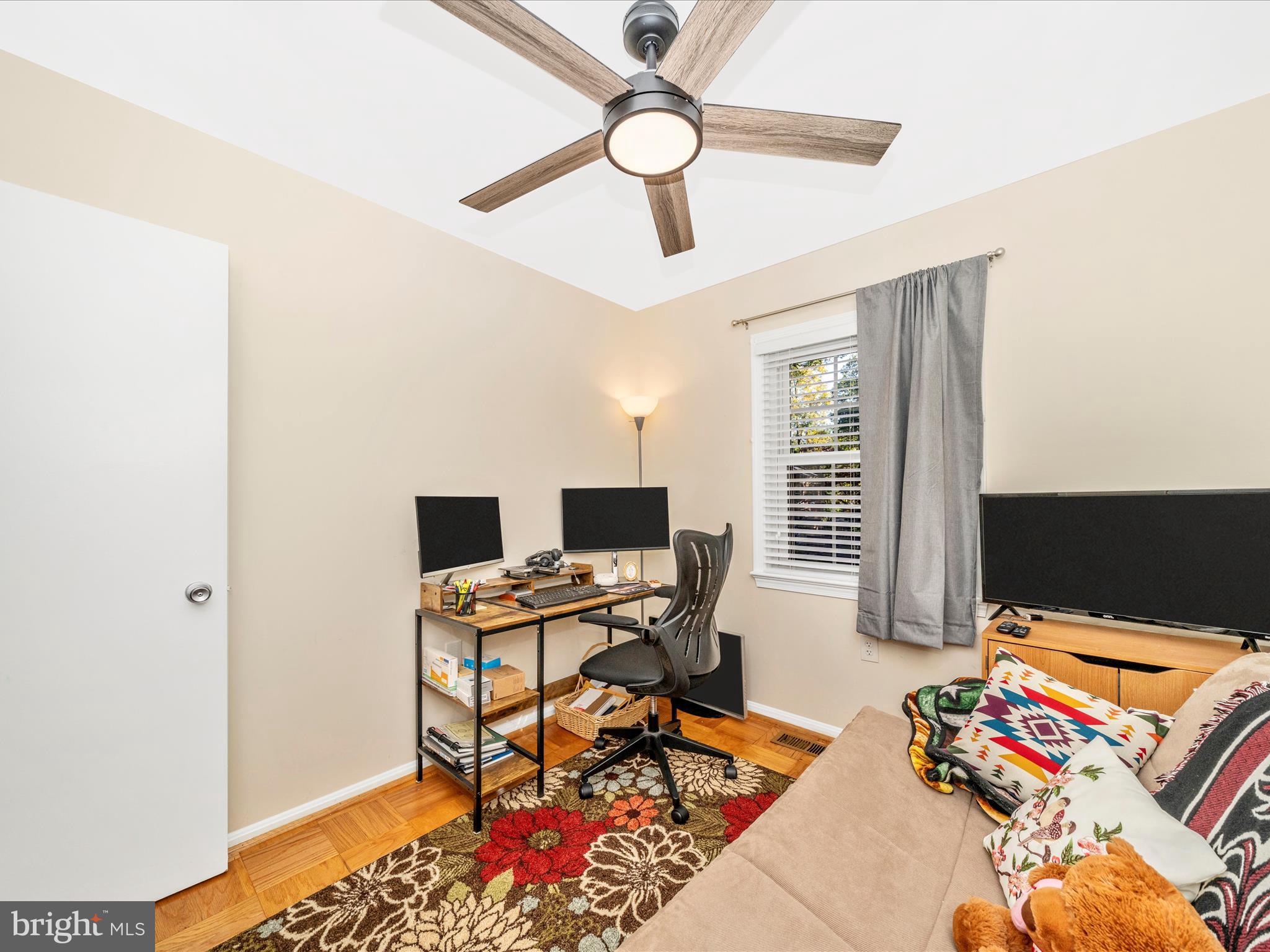 REGENT SQUARE - Residential