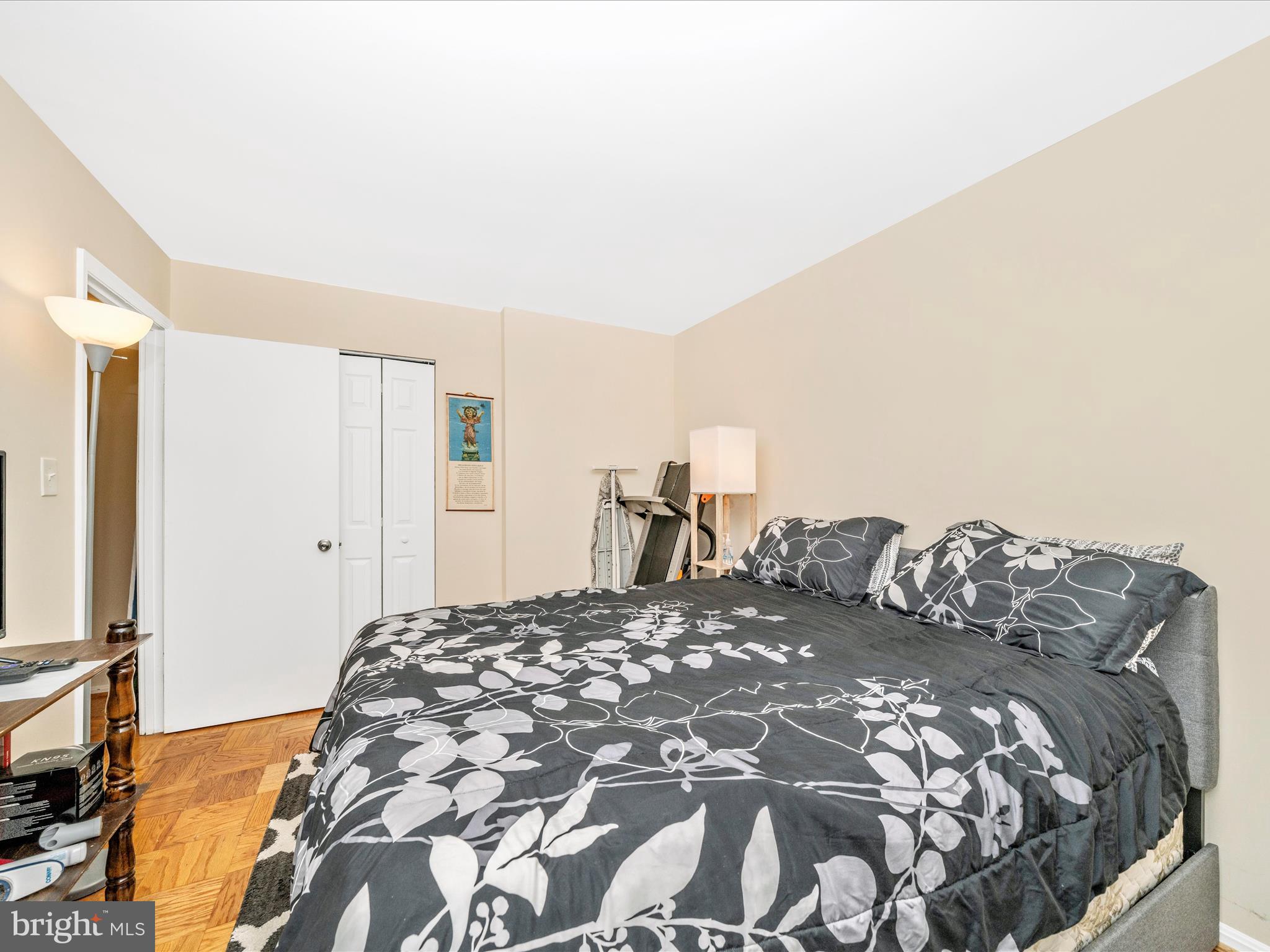 REGENT SQUARE - Residential