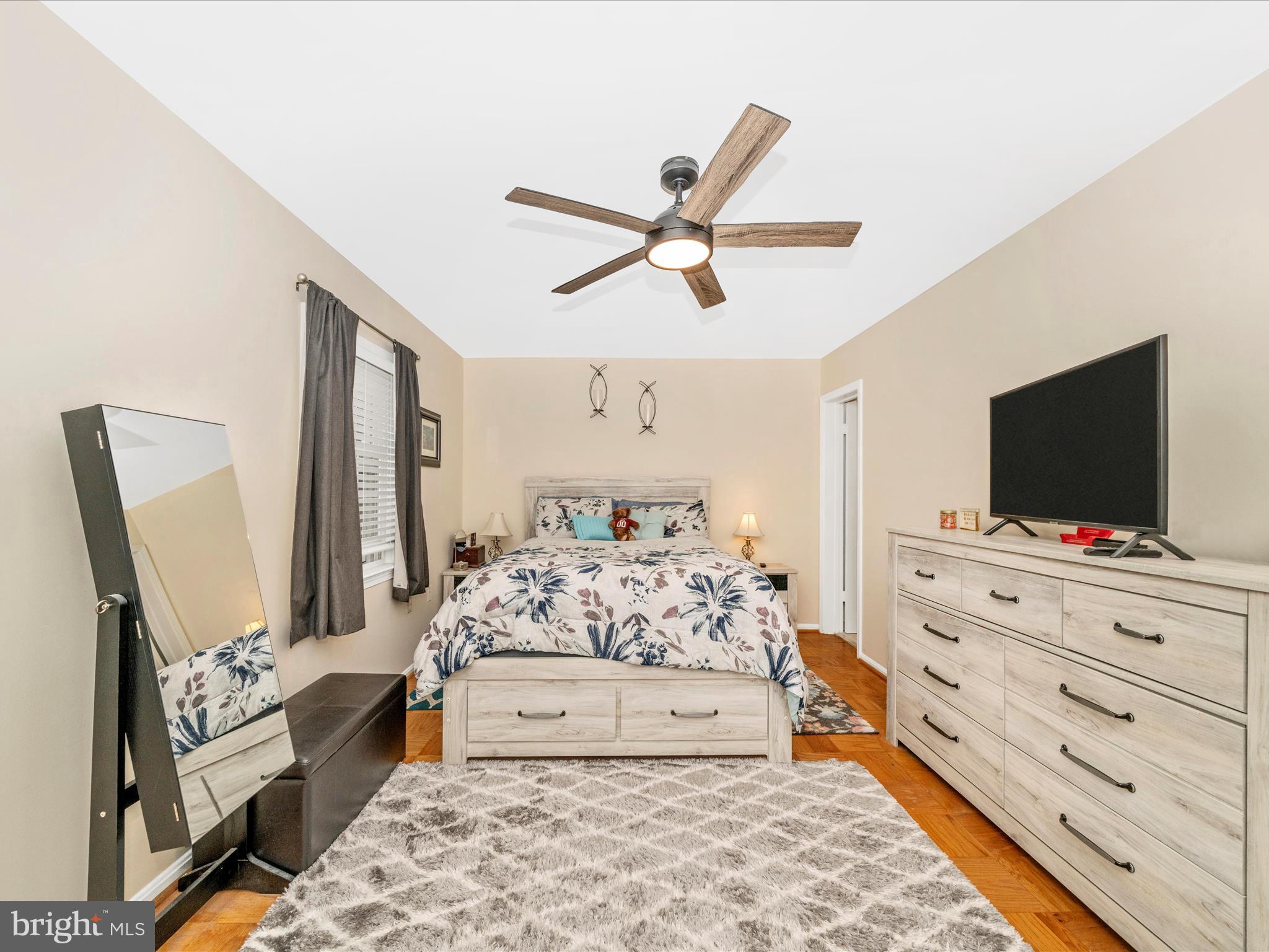 REGENT SQUARE - Residential