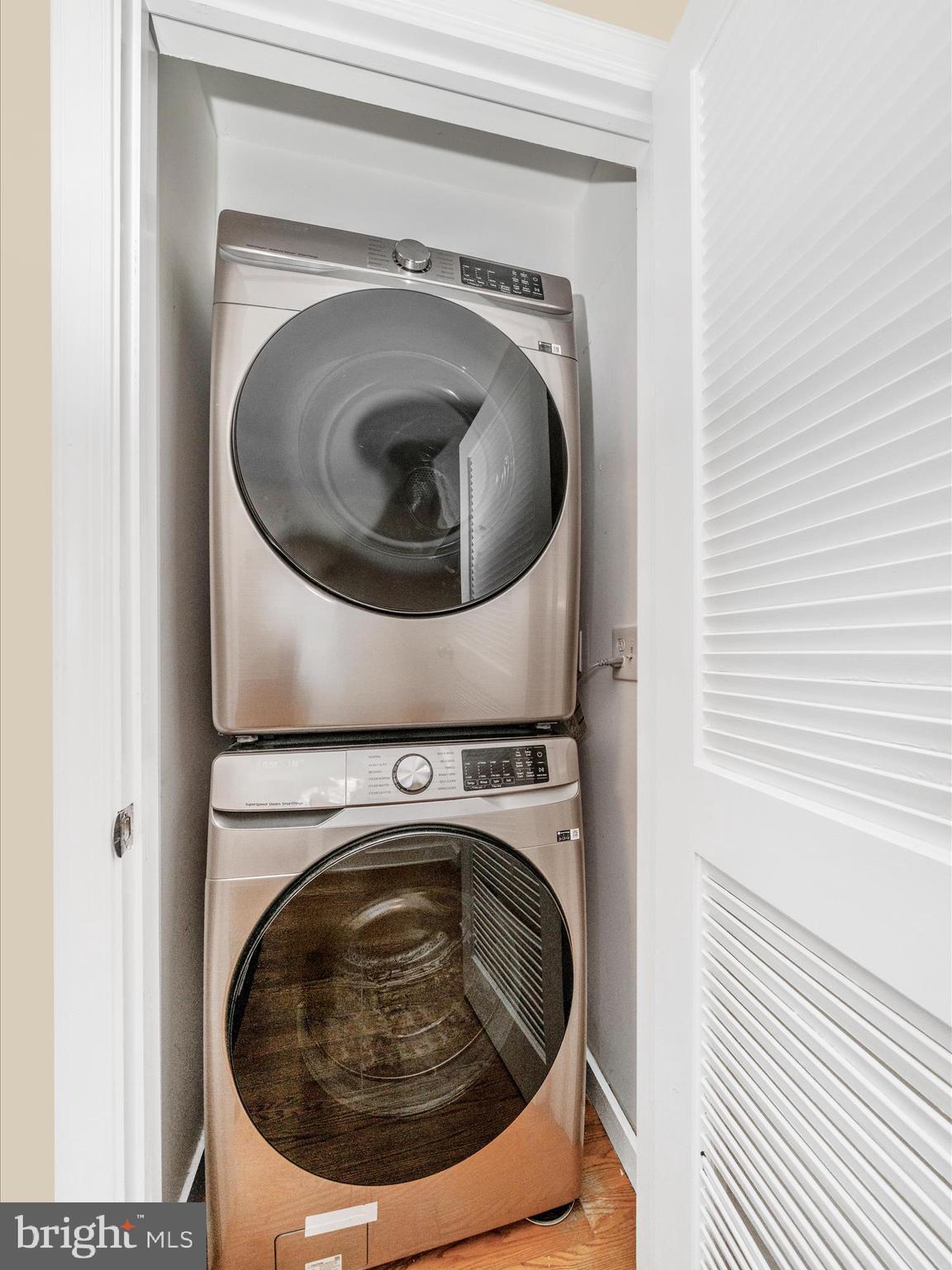 REGENT SQUARE - Residential