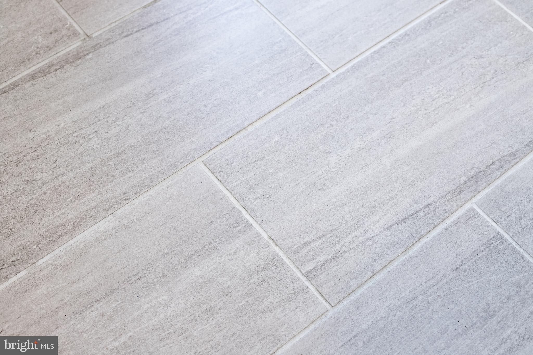 WOODLAND BEACH - Residential