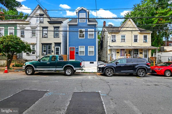 515 GENESEE ST, TRENTON, NJ 08611 - Image 5da6edea1a404bb6de03bab2b0f7a00e/1437041263