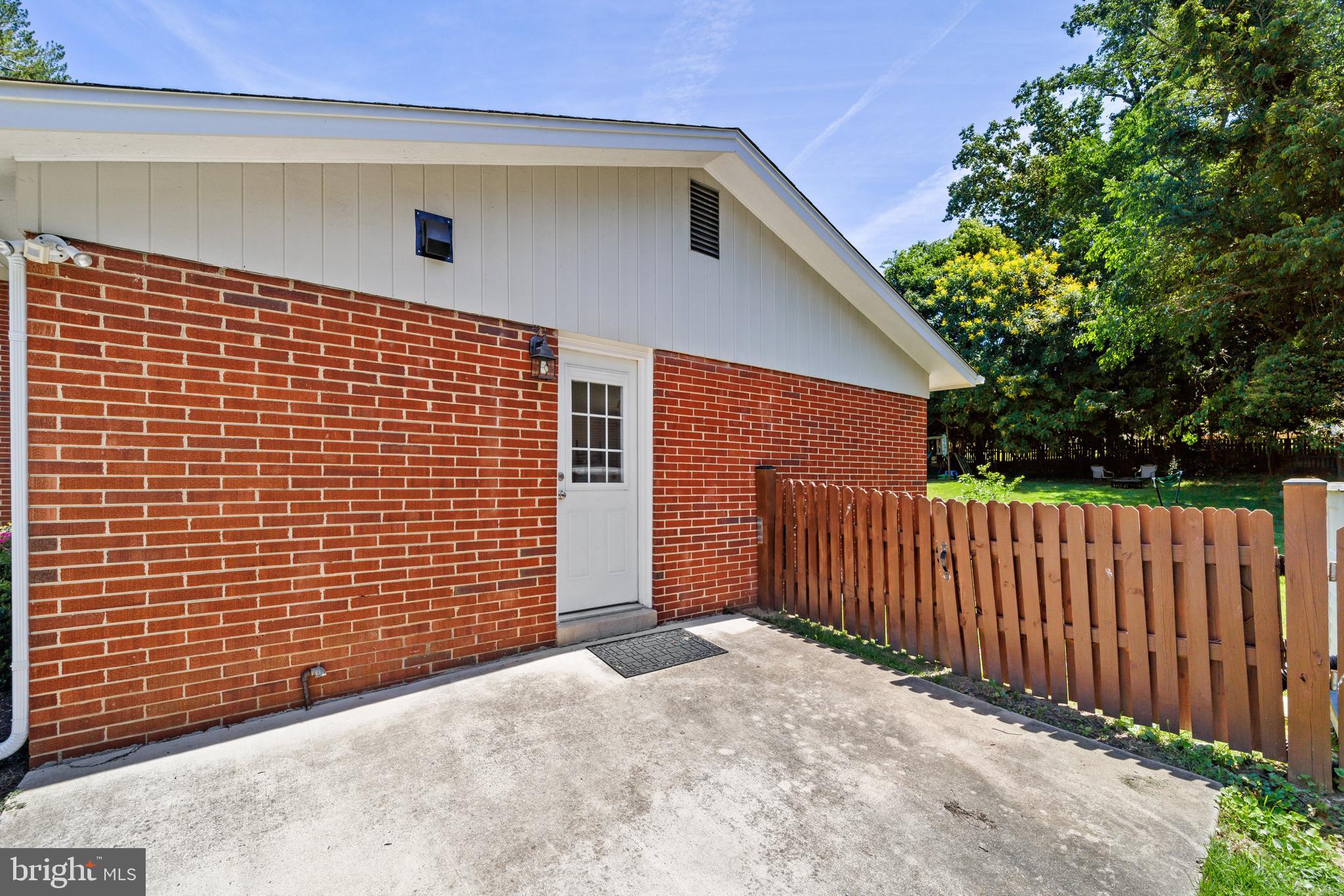 HILLANDALE HEIGHTS - Residential