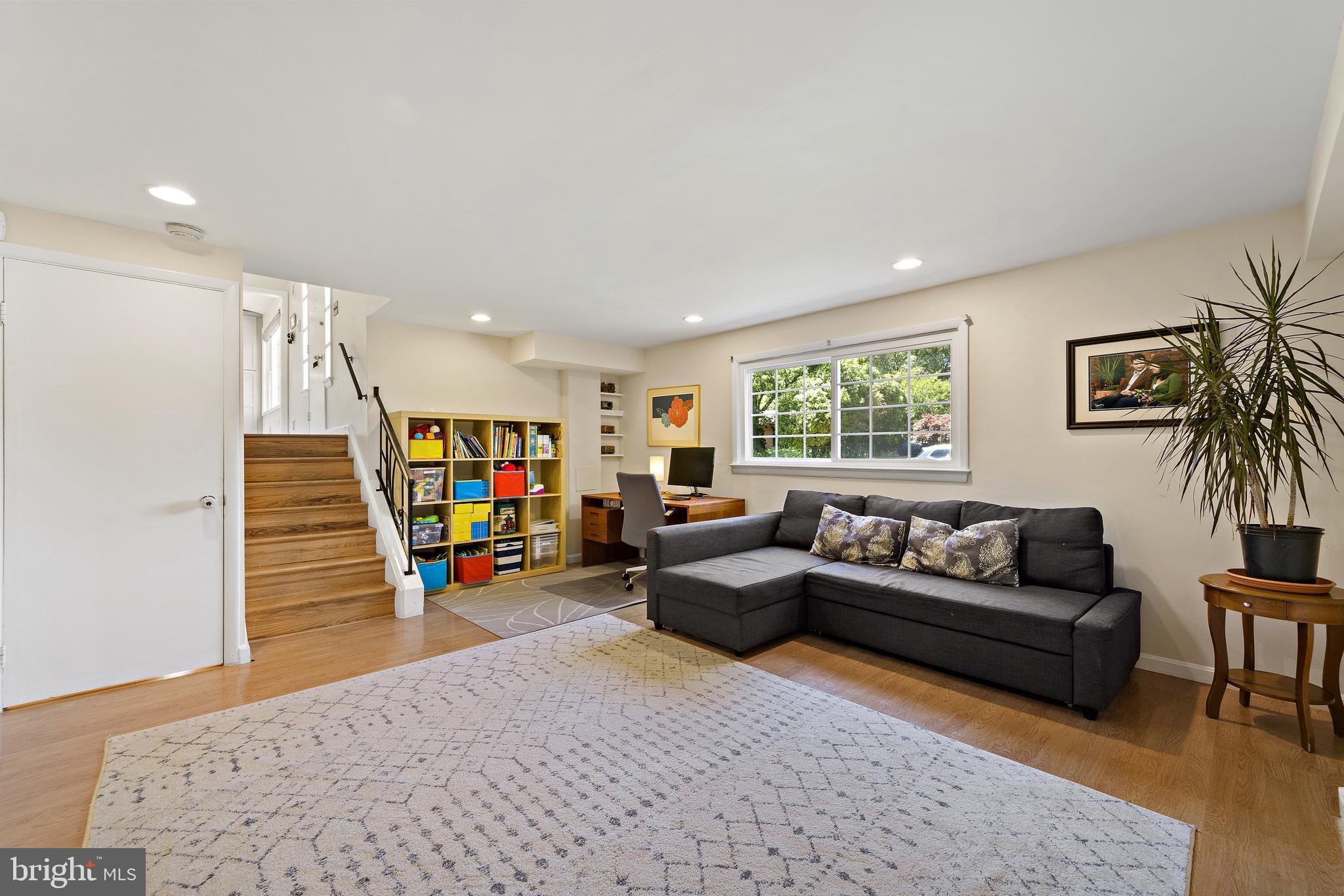 HILLANDALE HEIGHTS - Residential