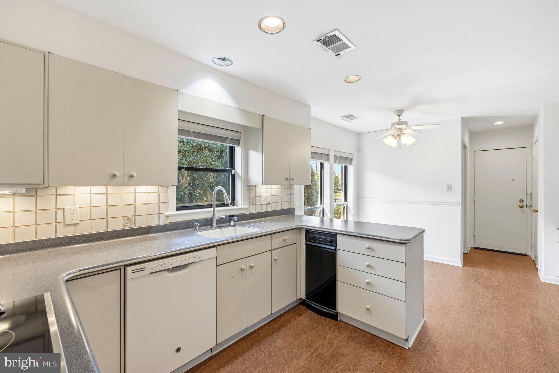 STRATHMORE PLACE - Residential