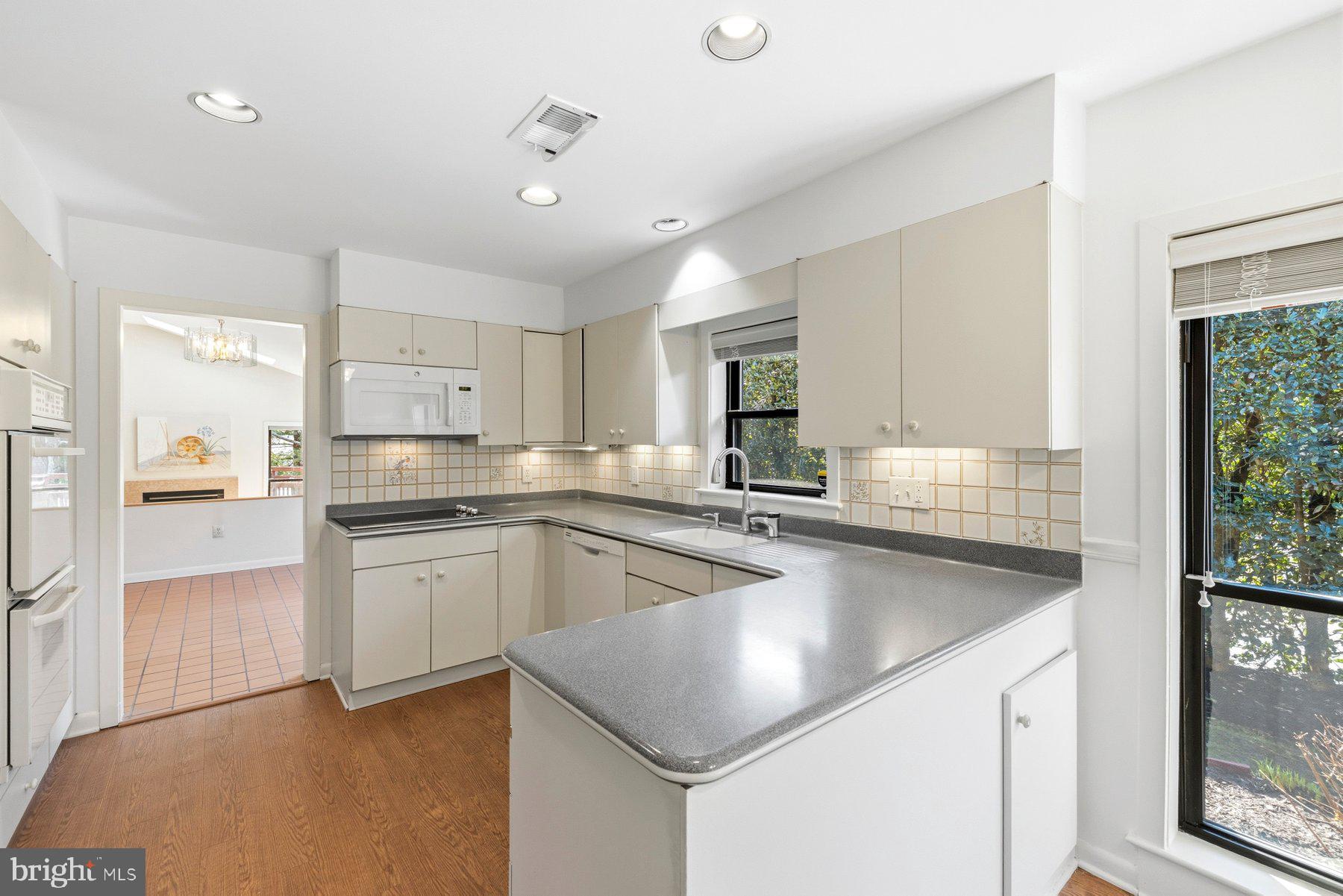 STRATHMORE PLACE - Residential