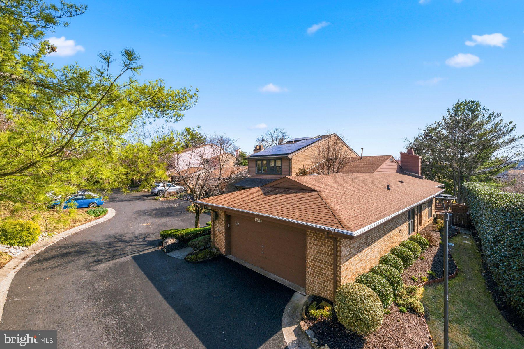 5205 STRATHMORE AVENUE