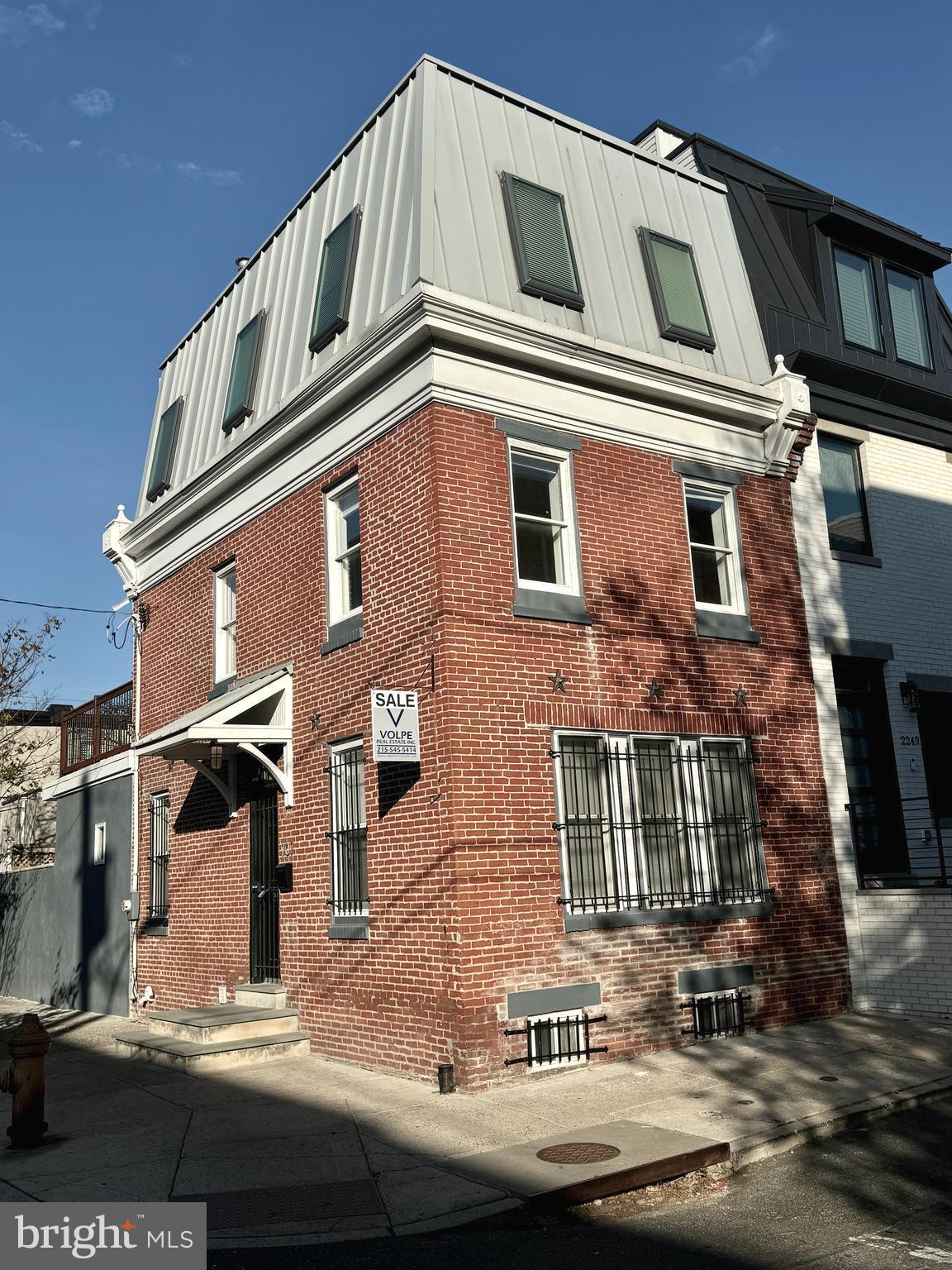 Amazing 3 Bedroom, 3 ½ bath townhouse located on the corner of 23rd & Pemberton Streets in the Graduate Hospital Area. This property has had many upgrades done since 2016. In 2016 there was a 3rd floor addition built with a large main bedroom, a huge bath with soaking tub and separate shower, and a lovely balcony off the bedroom. Also a new wonderful kitchen was done with upscale appliances and finishes, as well as a charming front entrance. In 2024 a new roof was done on the 2nd floor and a new custom roof deck was built with handmade rails with lights. Entrance to deck has been redone along with new lighting. The exterior of this house was also redone with extensive work done to the walls and fencing in the yard. The hardwood floors in this house have all been refinished and the entire house was painted. This property is in move-in condition.
The layout of this house offers a 1st floor with a living room, dining room and kitchen with a lovely backyard off the kitchen. 2nd floor offers 2 bedrooms and 1 full bath shared by both bedrooms. 3rd floor offers a main bedroom and large bath with a balcony. Basement is finished with a 3rd full bath.
This house has central air conditioning, gas heat. There are three outside spaces to enjoy, one on each floor, including a back yard on the 1st floor, a custom roof deck on the 2nd floor, and a balcony on the 3rd floor.