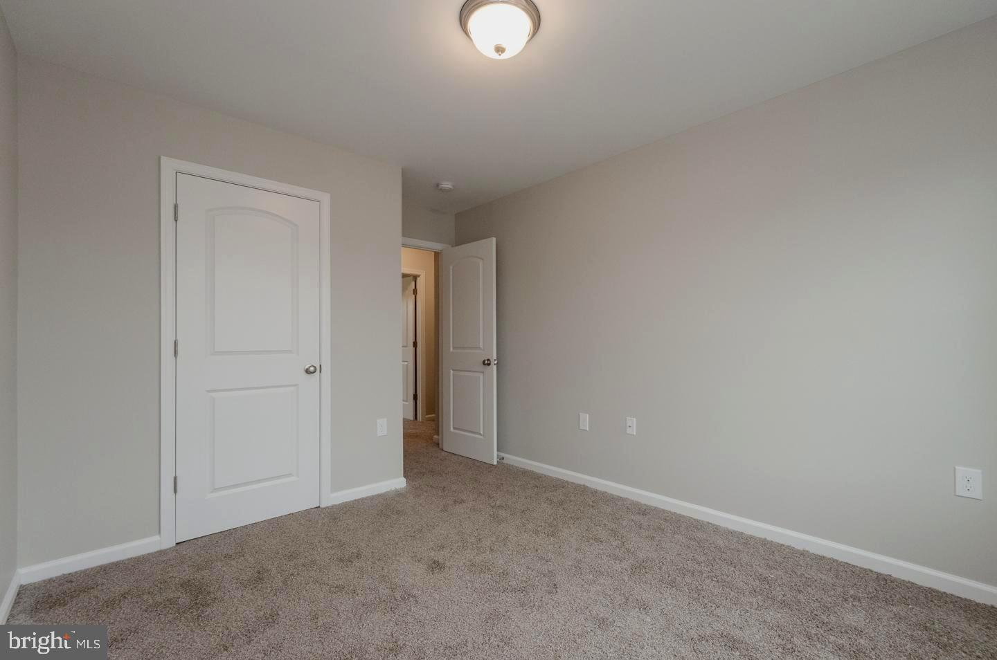 RED HILL - Residential