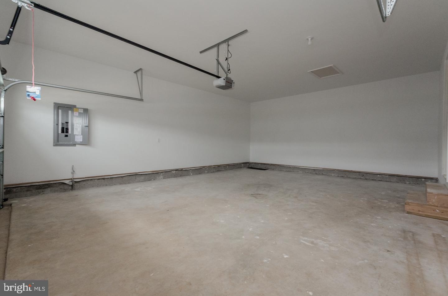 RED HILL - Residential