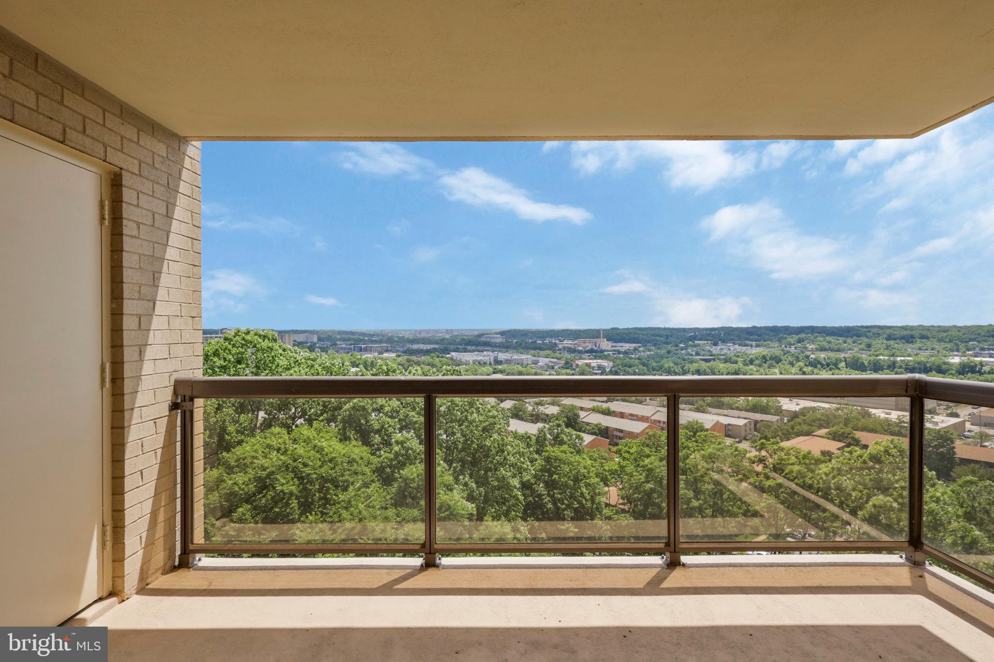 WATERGATE AT LANDMARK - Residential