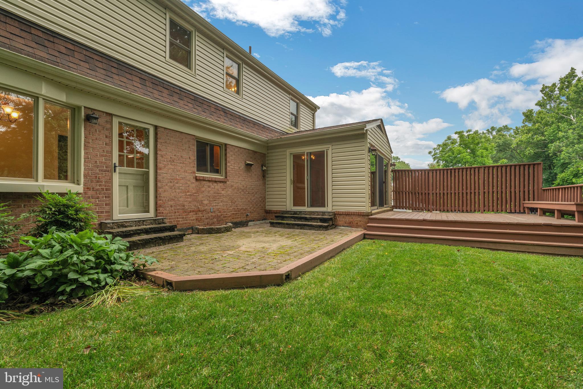 SHERWOOD FOREST MANOR - Residential