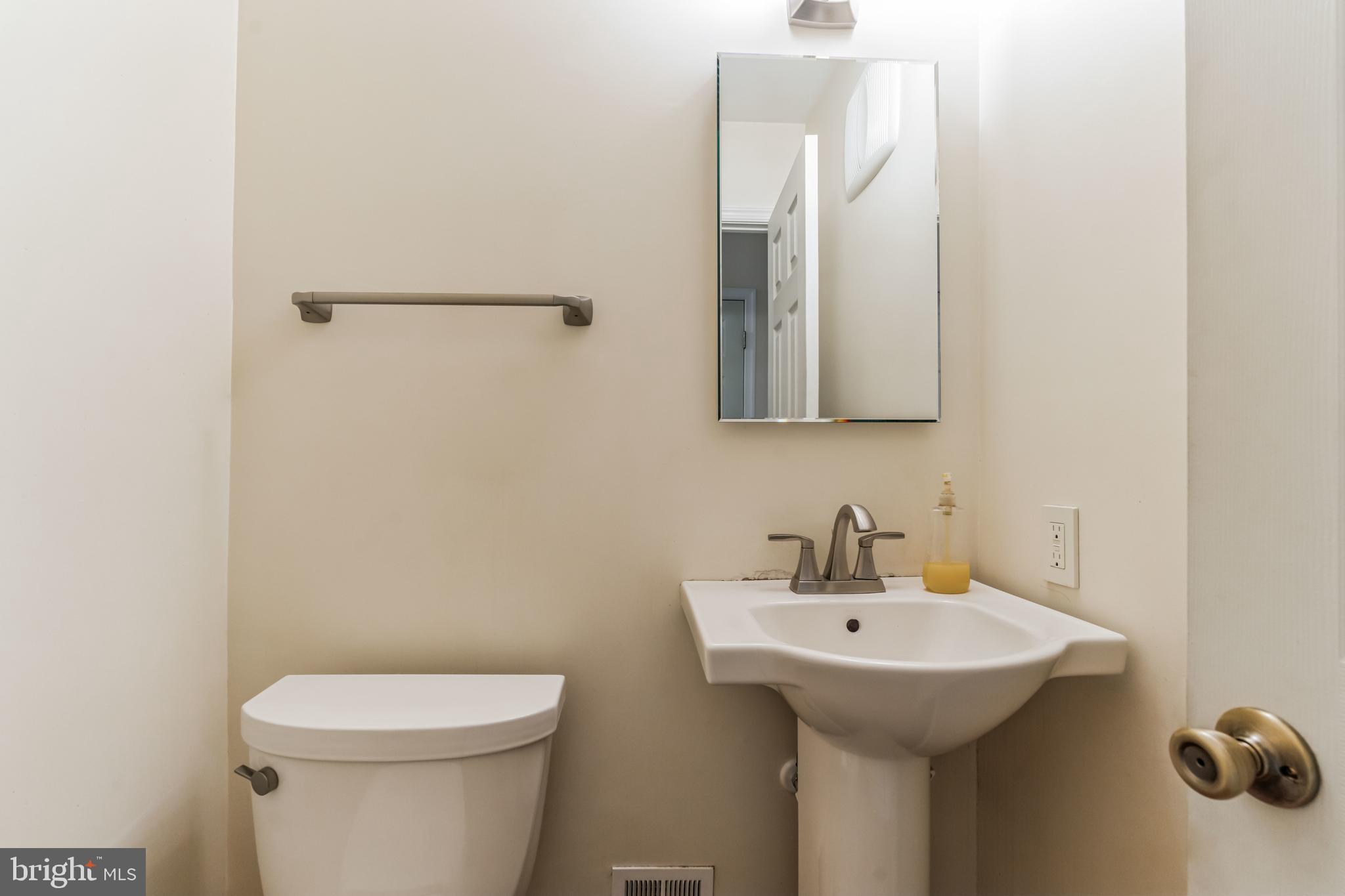 SHERWOOD FOREST MANOR - Residential