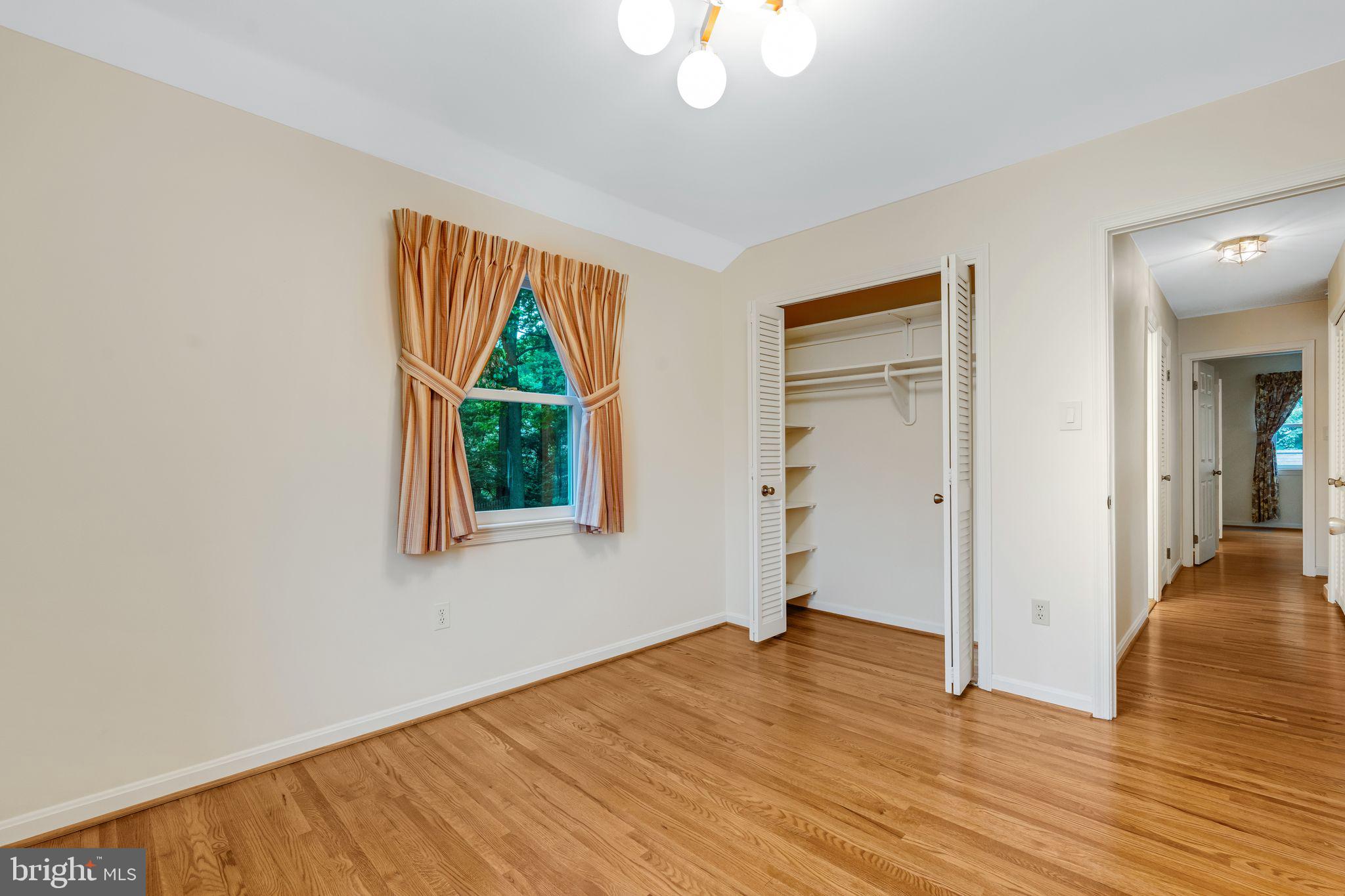 SHERWOOD FOREST MANOR - Residential