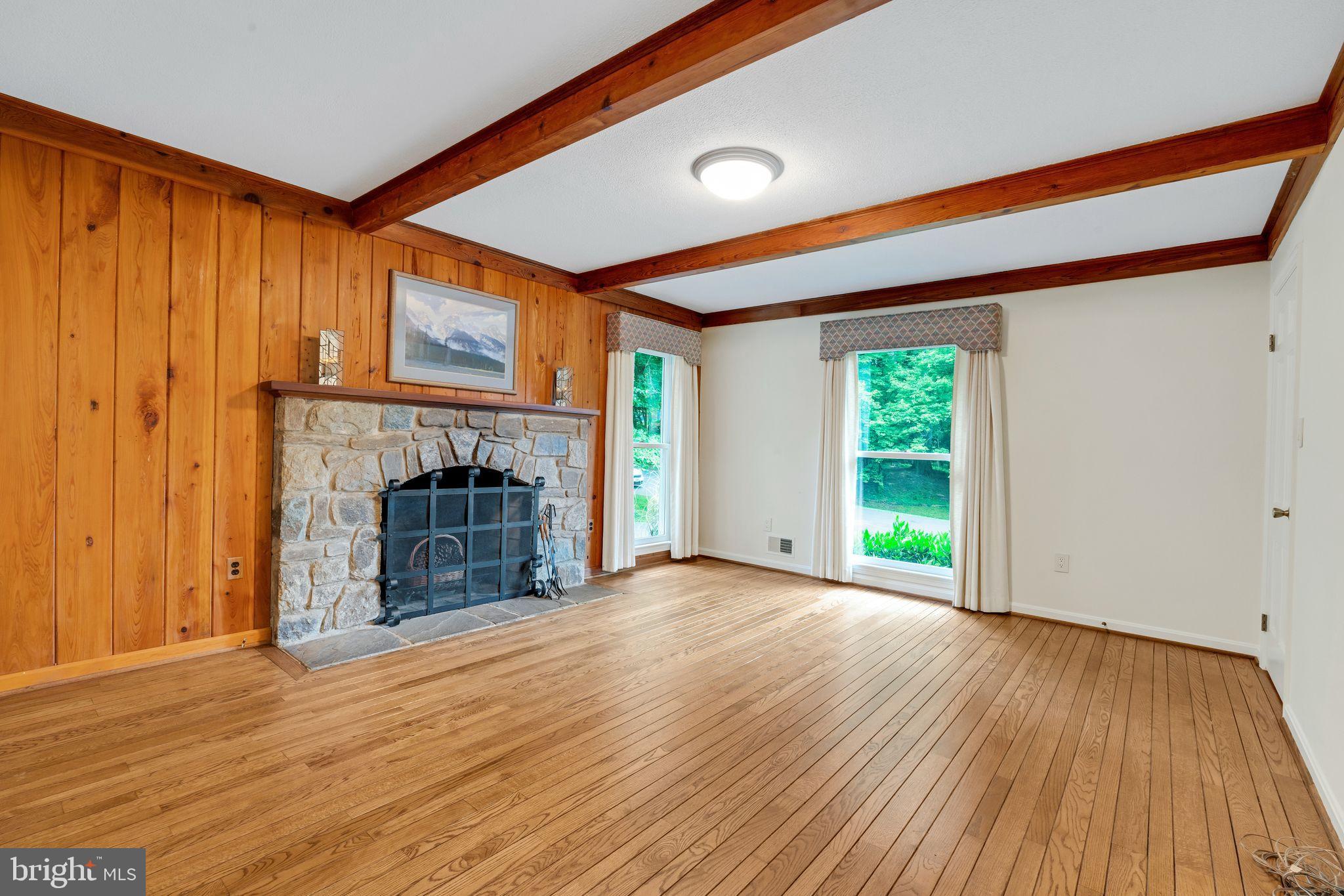 SHERWOOD FOREST MANOR - Residential