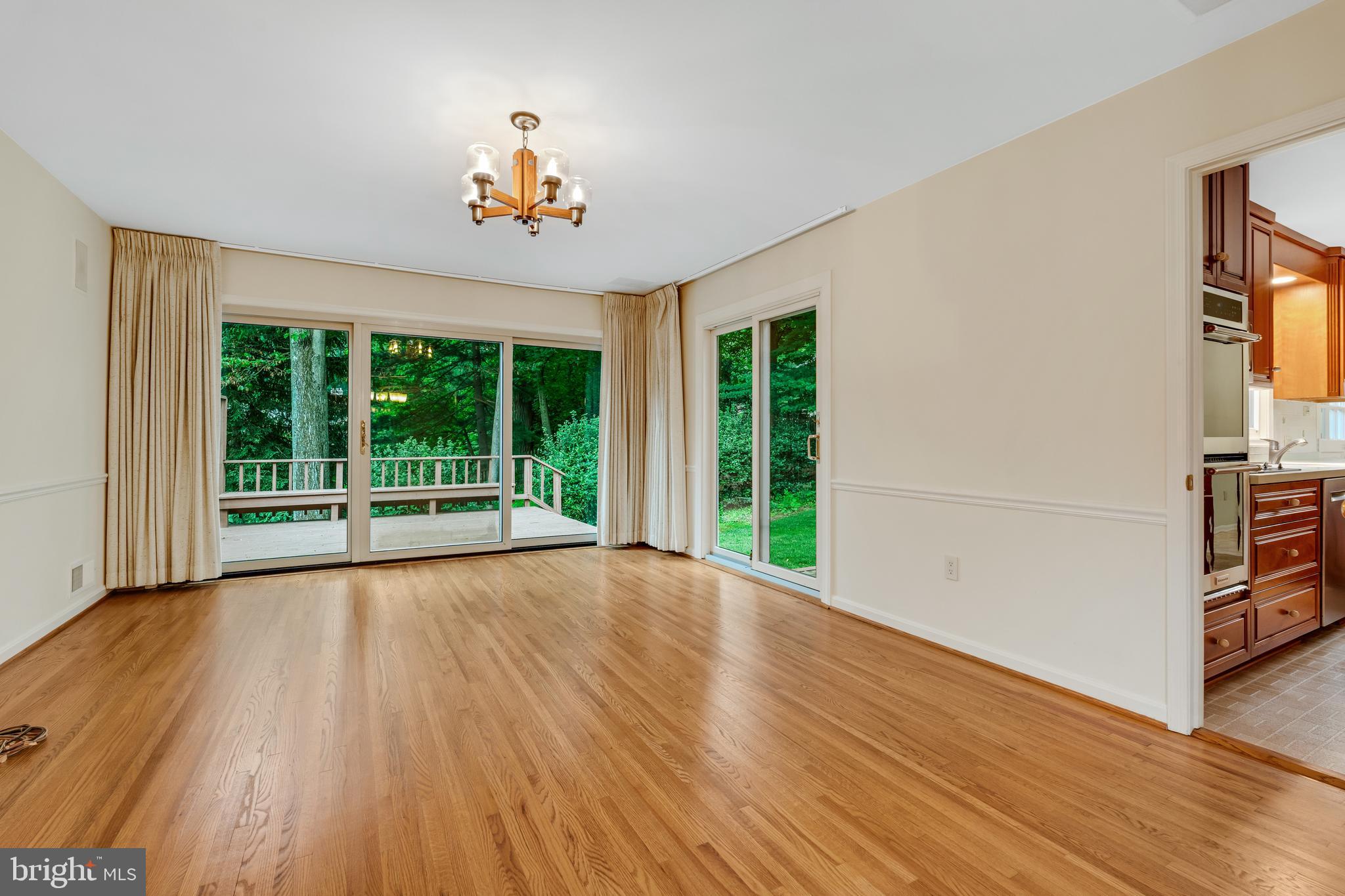 SHERWOOD FOREST MANOR - Residential