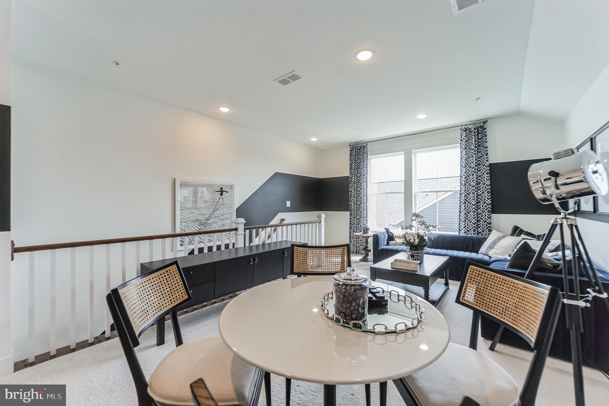 FOUR SEASONS AT KENT ISLAND - Residential