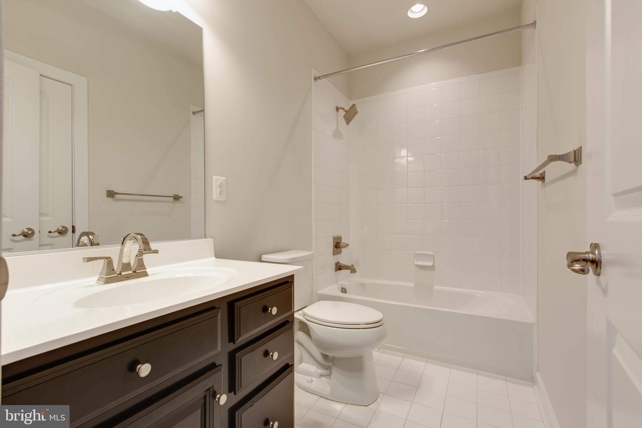 PARKSIDE - Residential Lease