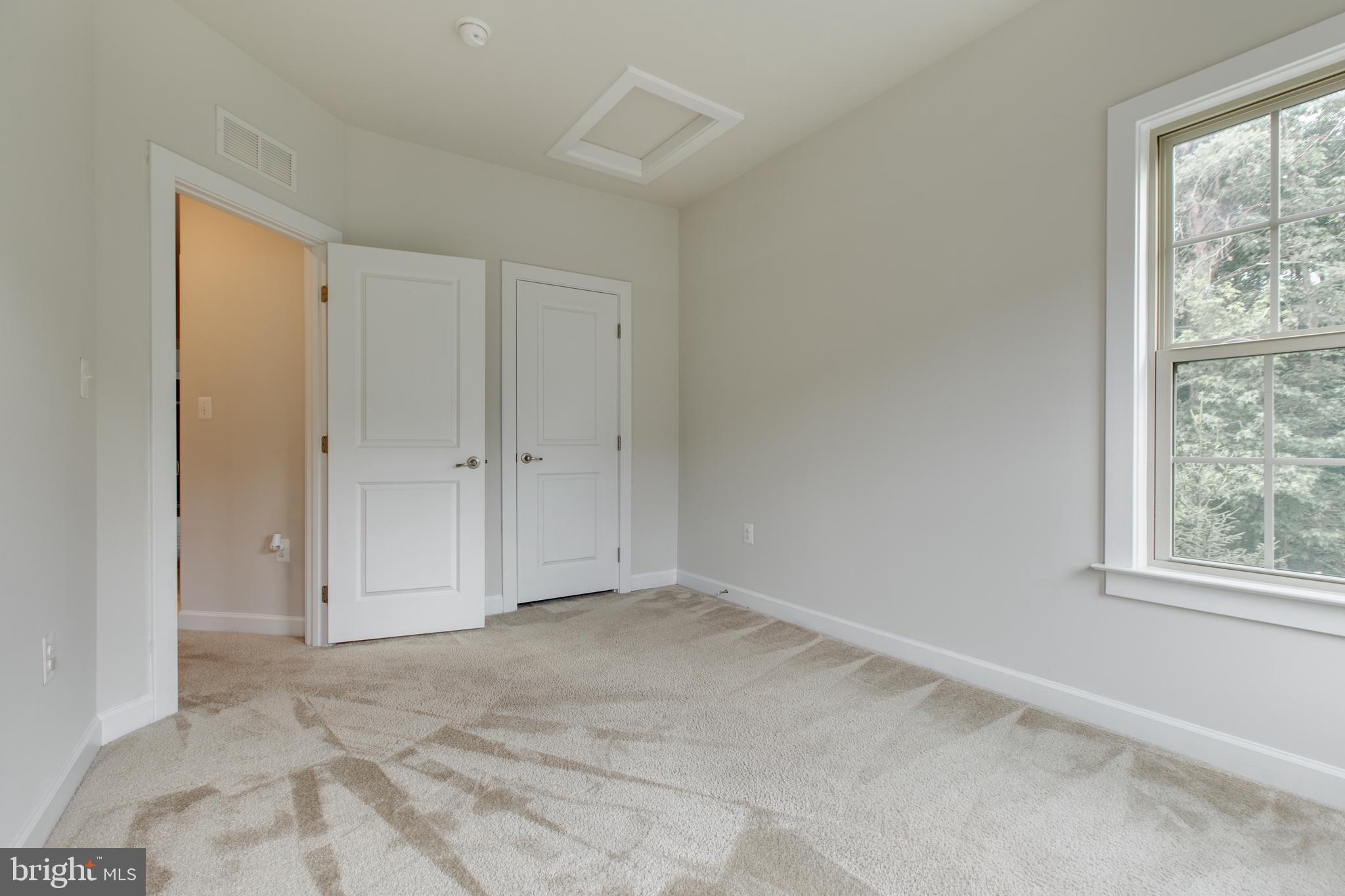 PARKSIDE - Residential Lease