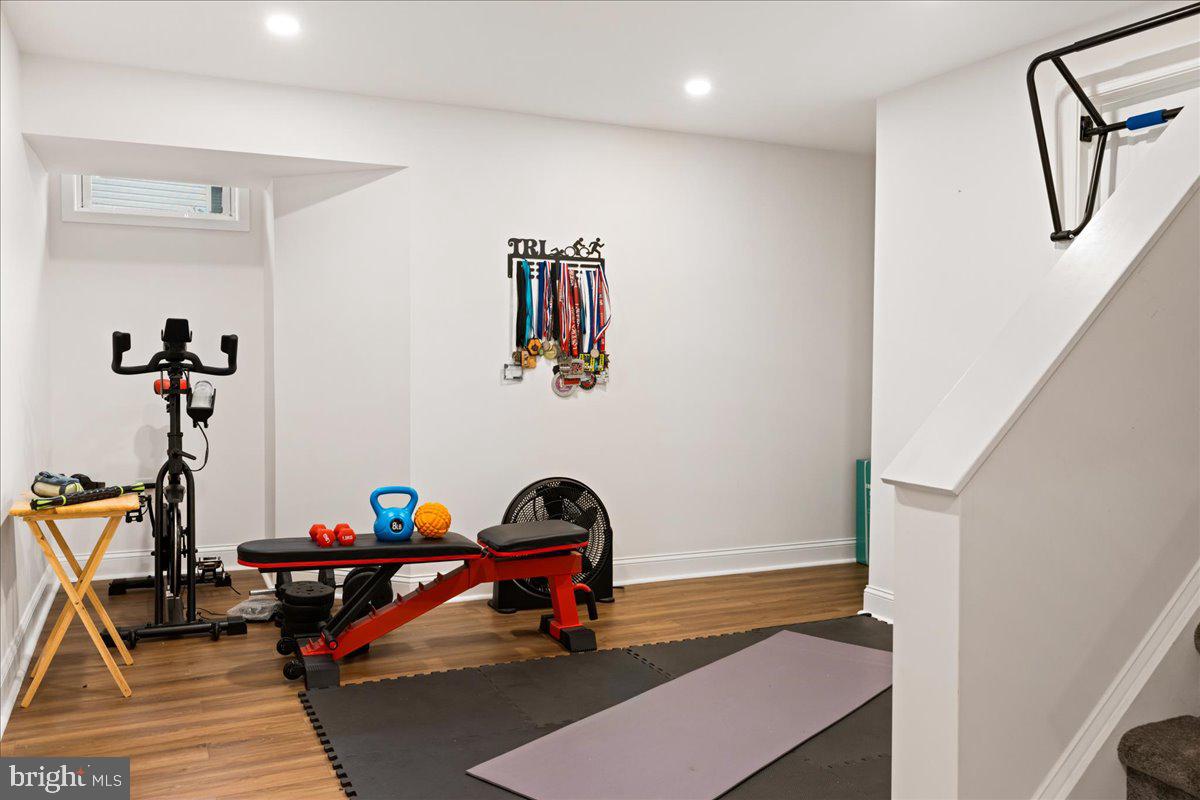 SQUIRES KNOLL - Residential