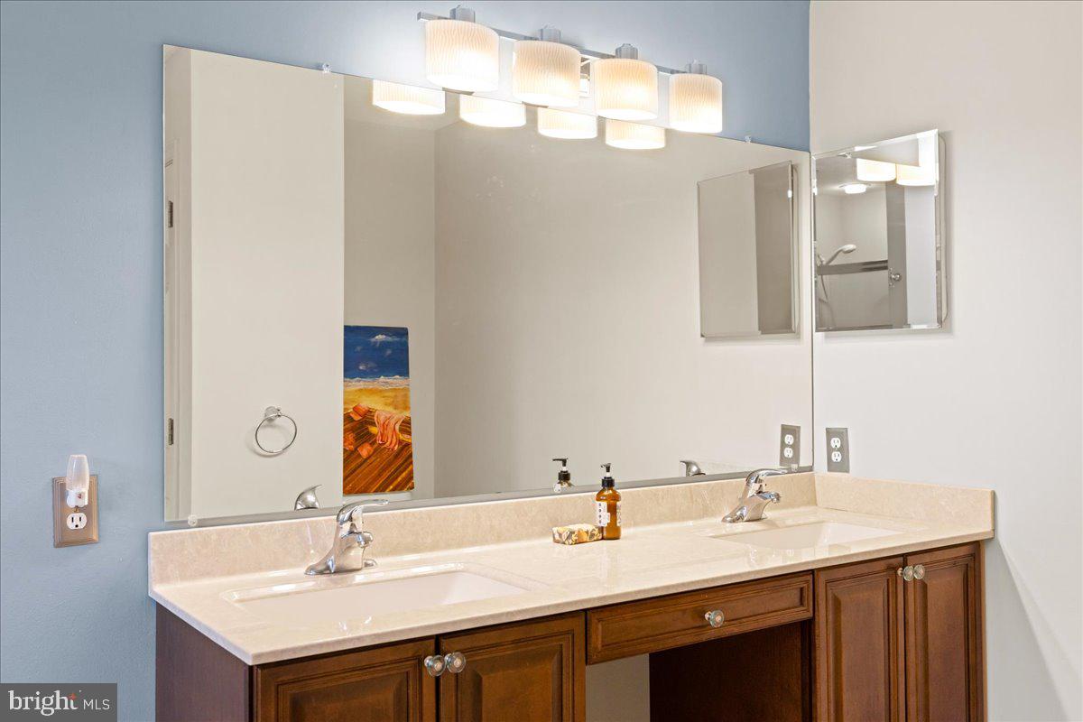 SQUIRES KNOLL - Residential