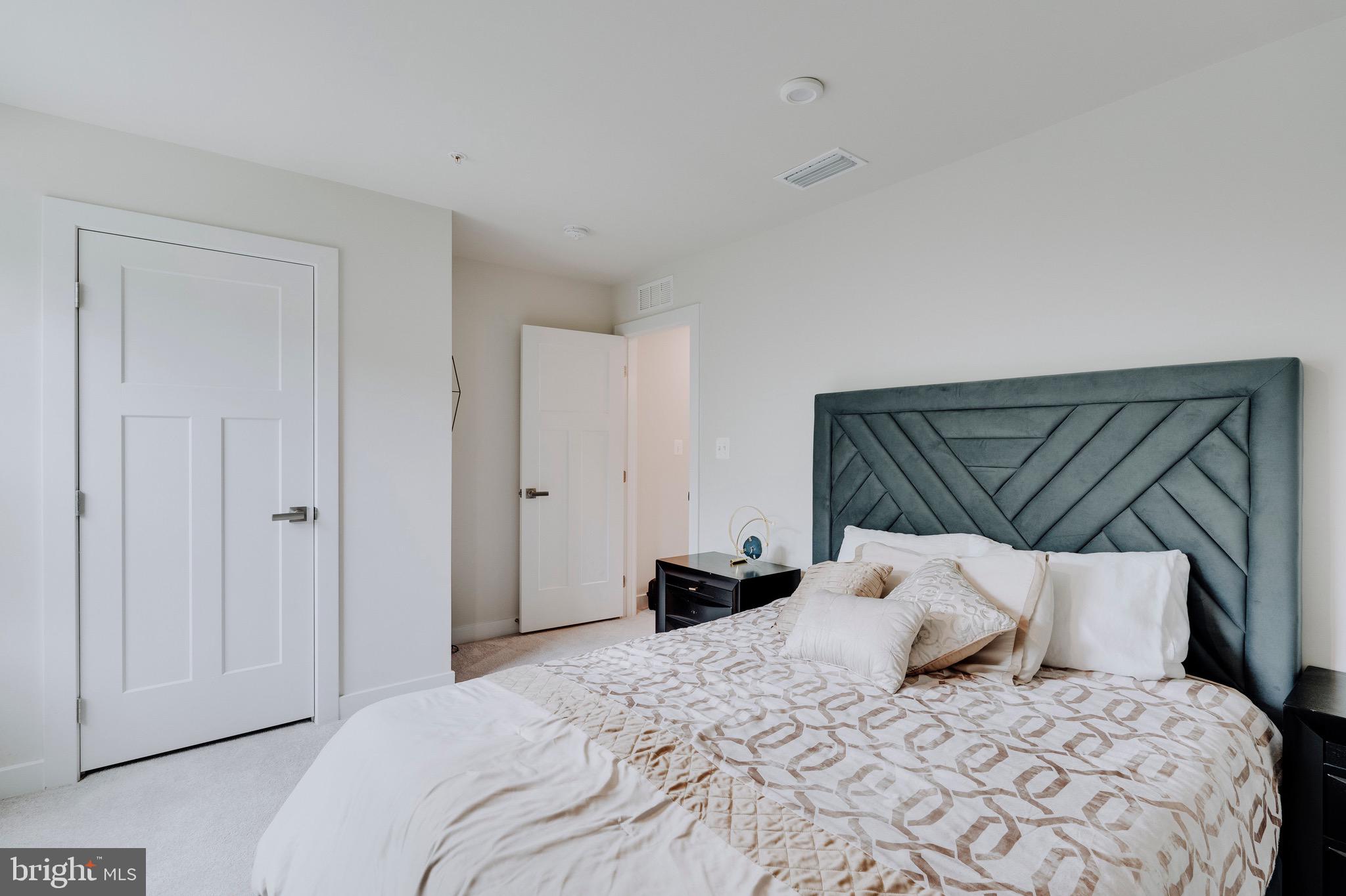 CANTER CREEK - Residential Lease