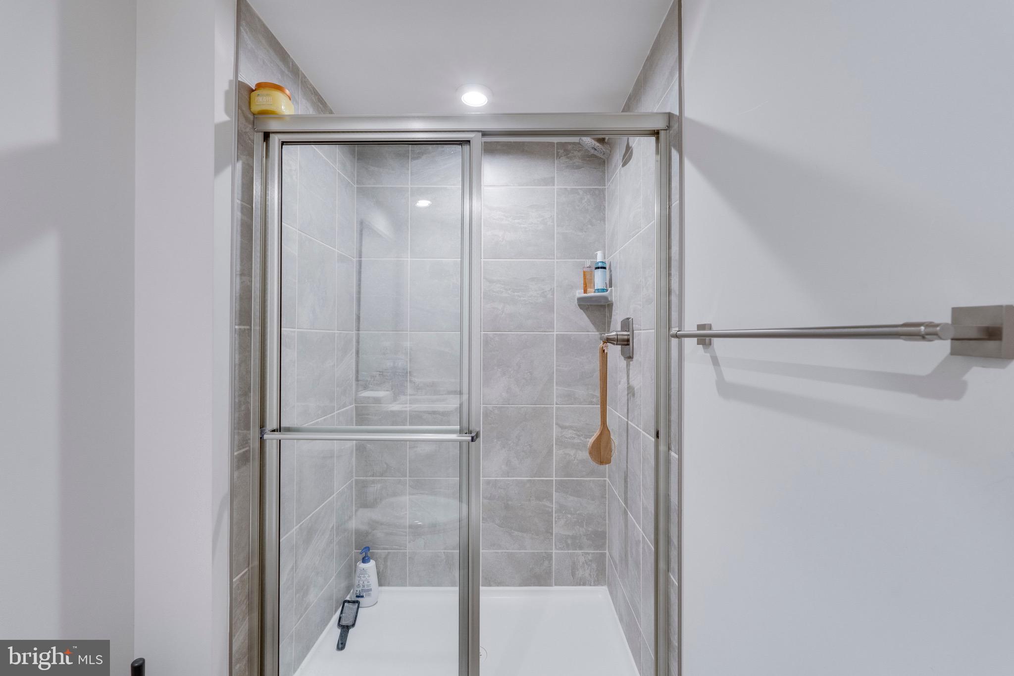 CANTER CREEK - Residential Lease