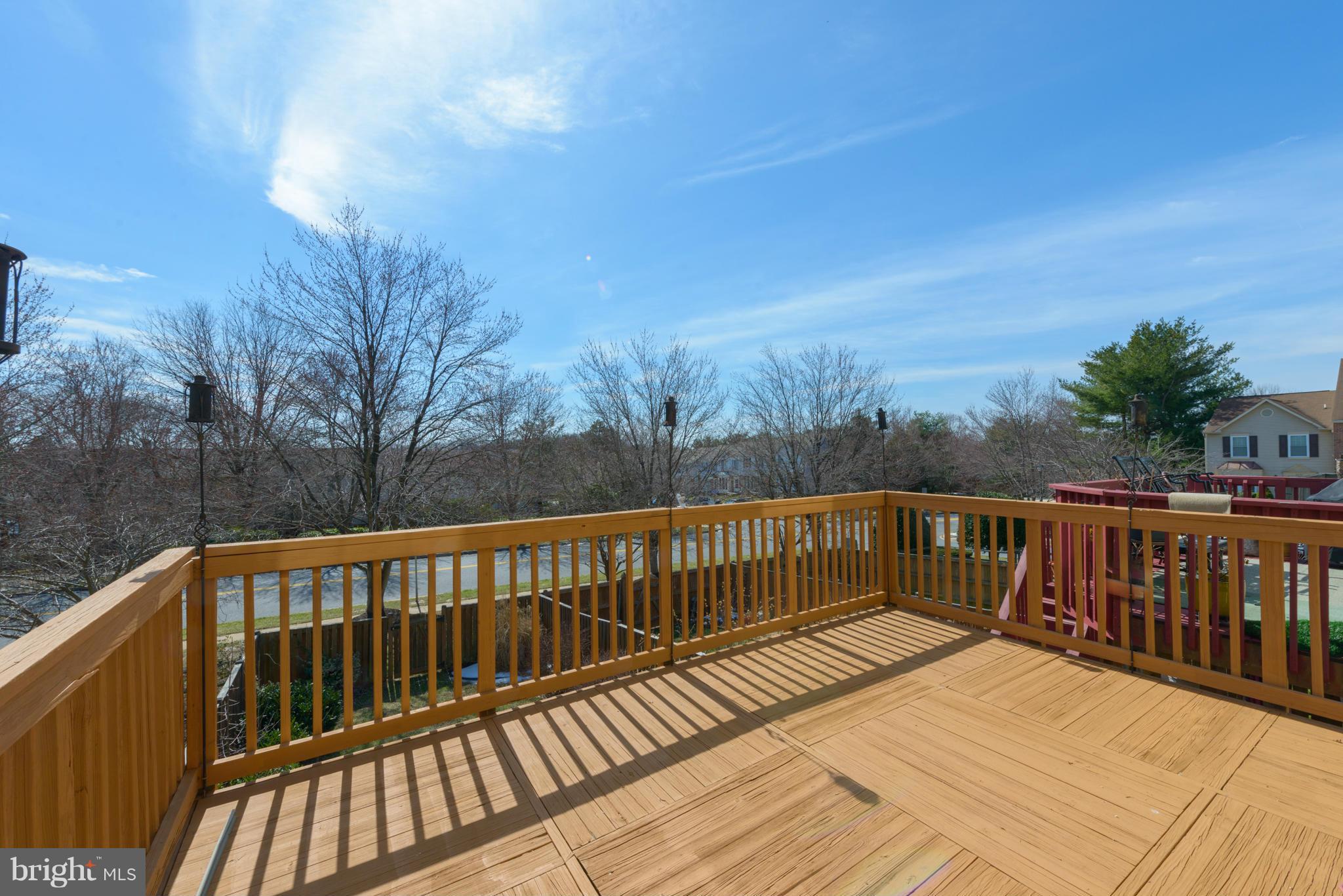 CONSTANT FRIENDSHIP - Residential