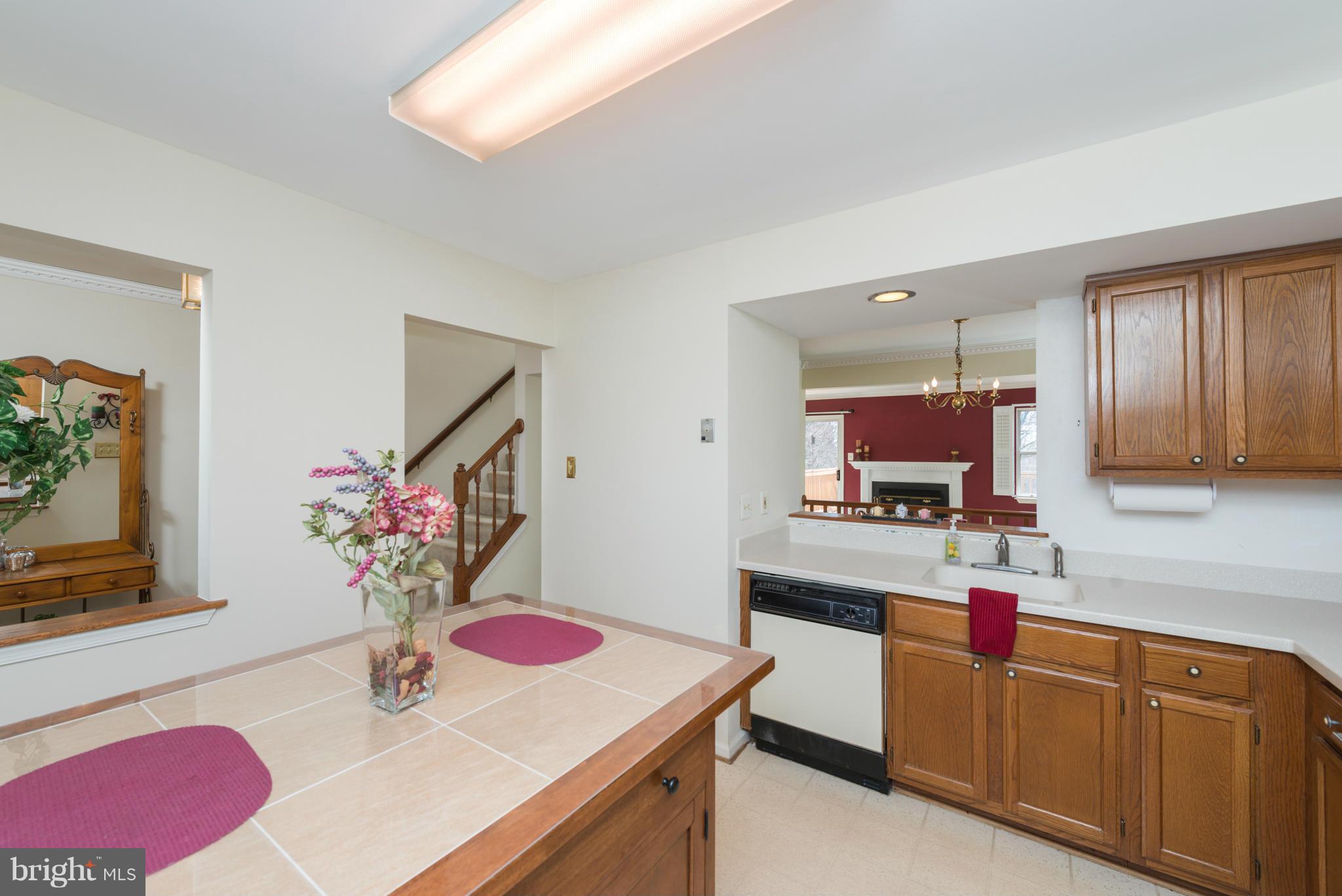 CONSTANT FRIENDSHIP - Residential