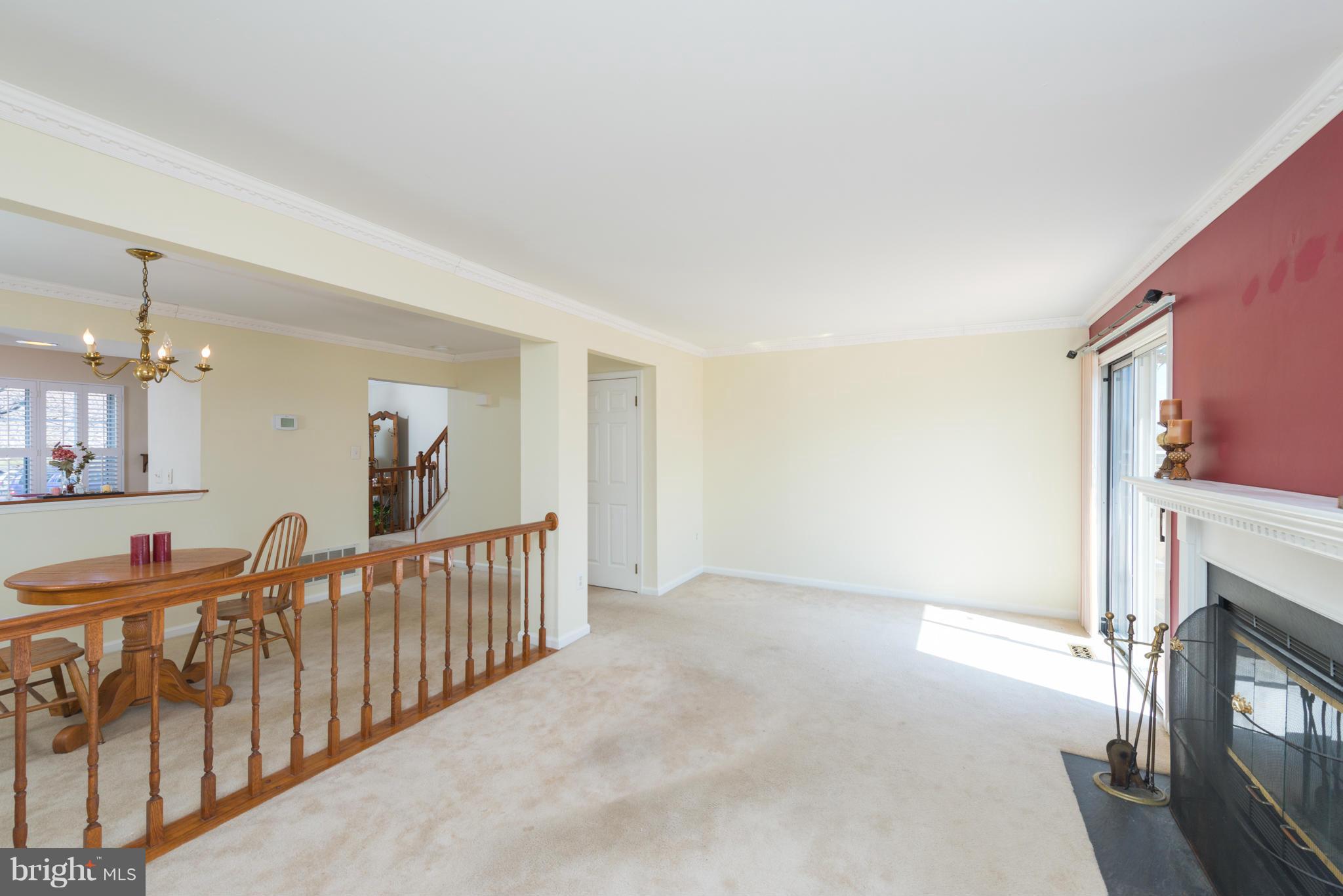 CONSTANT FRIENDSHIP - Residential