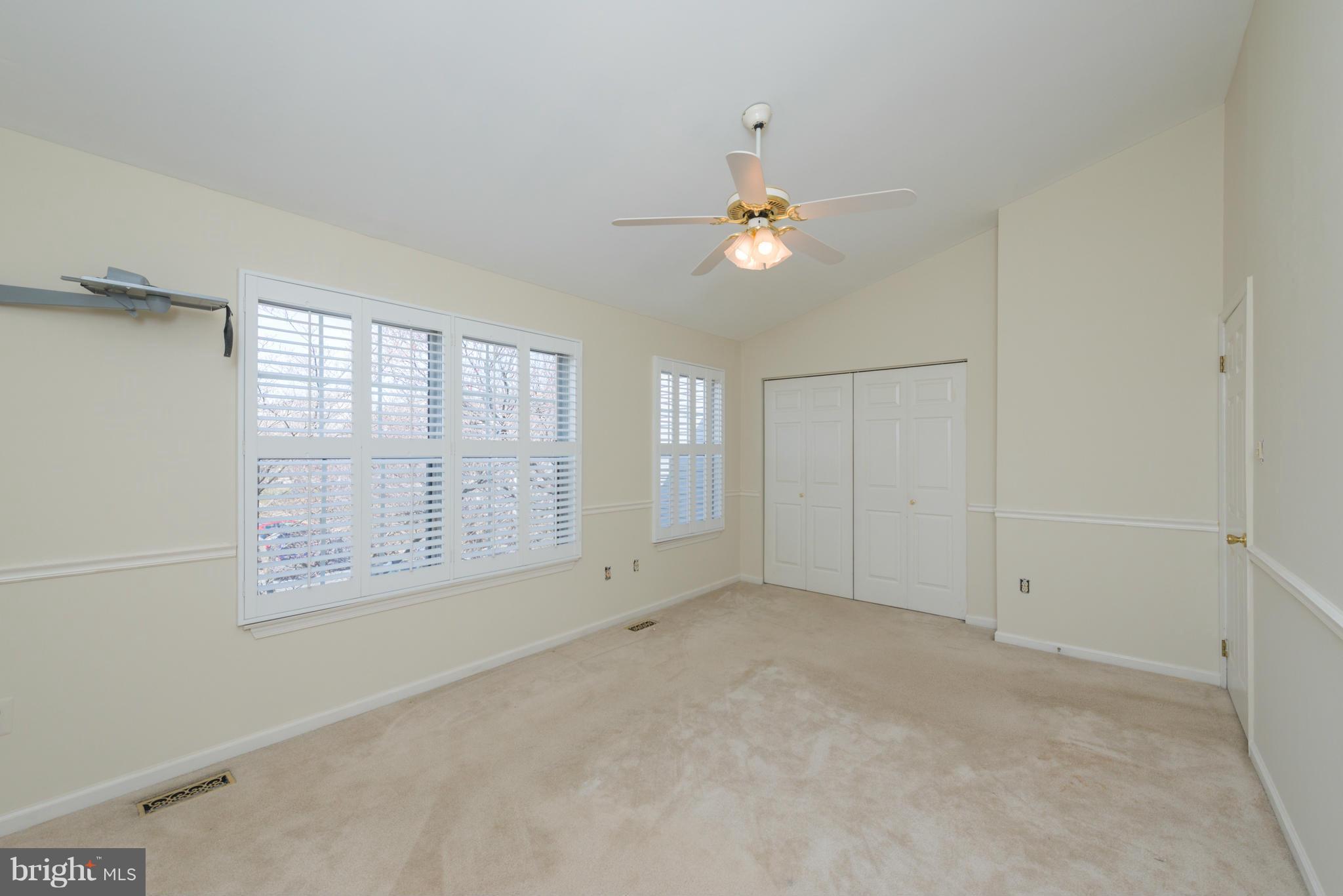 CONSTANT FRIENDSHIP - Residential