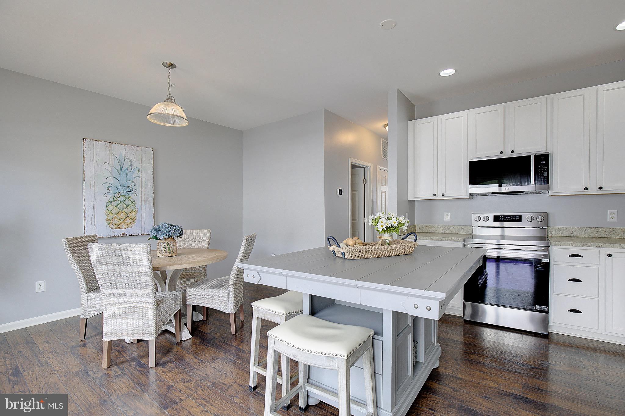 ELLENDALE - Residential