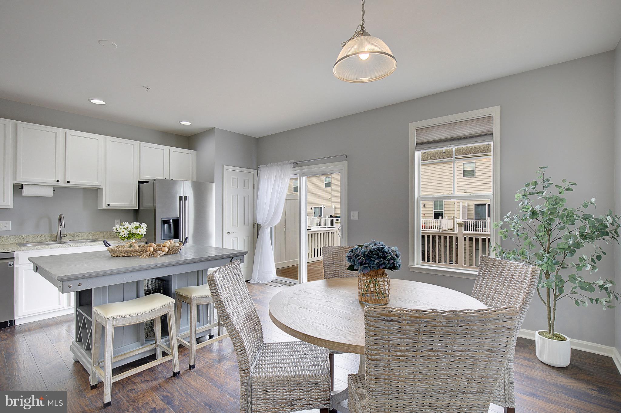 ELLENDALE - Residential