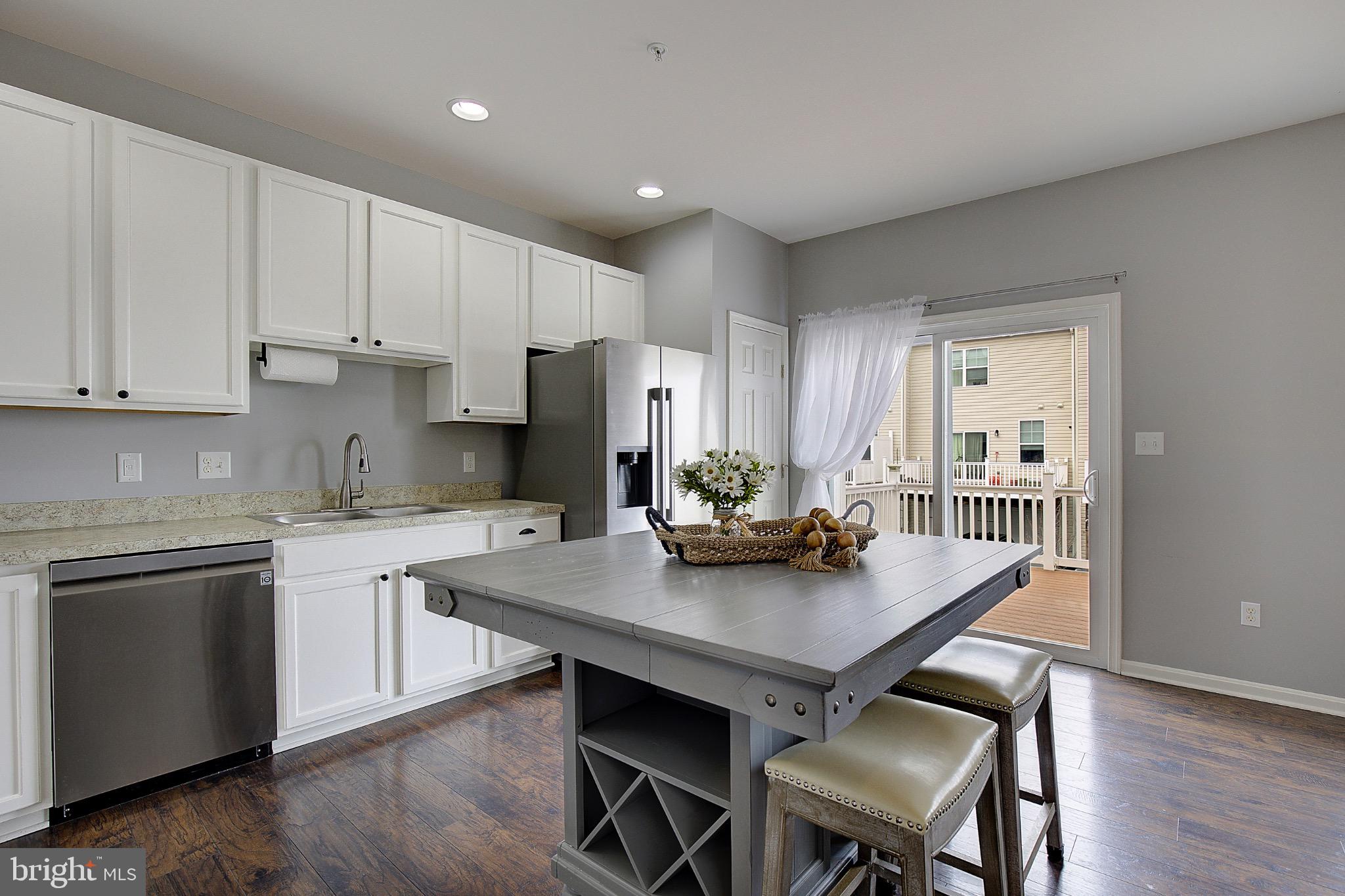 ELLENDALE - Residential