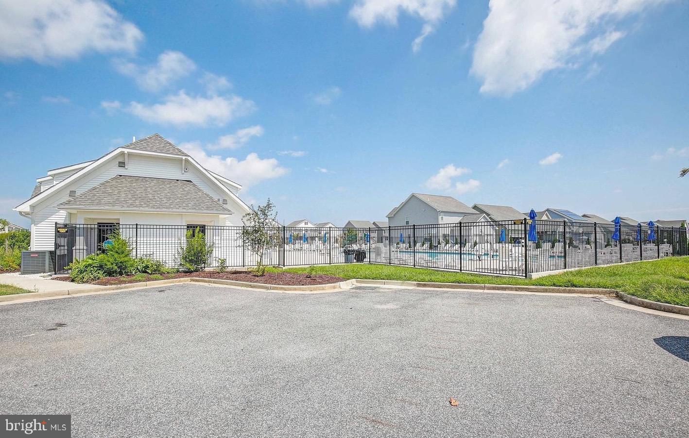 ELLENDALE - Residential