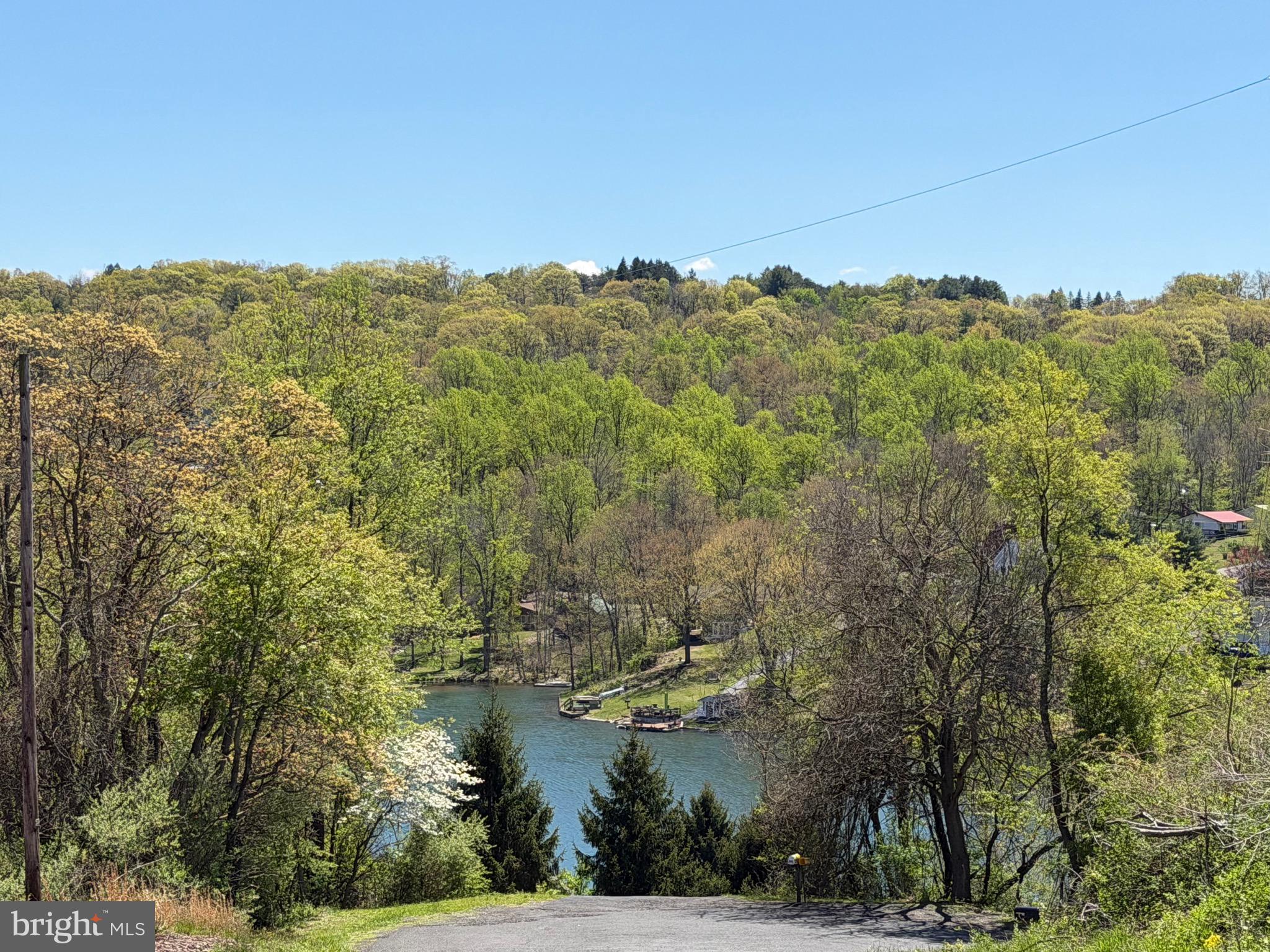 890 RED OAK COVE