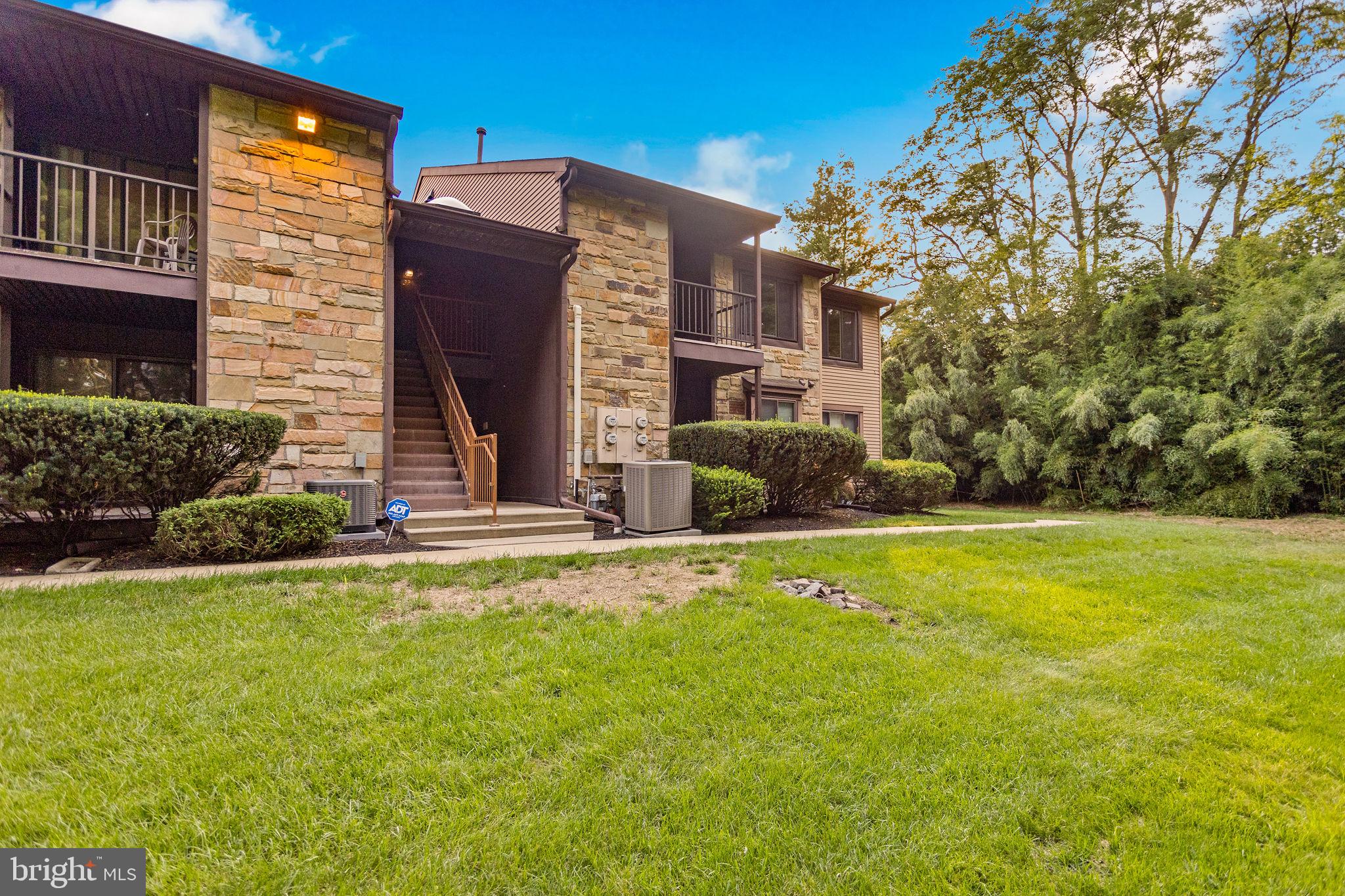 36 GENA COURT
