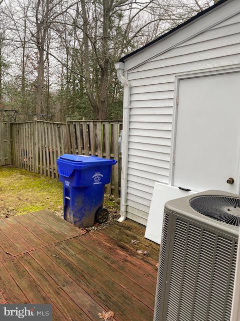 WHITE OAK VILLAGE - Residential Lease