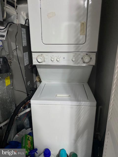 WHITE OAK VILLAGE - Residential Lease