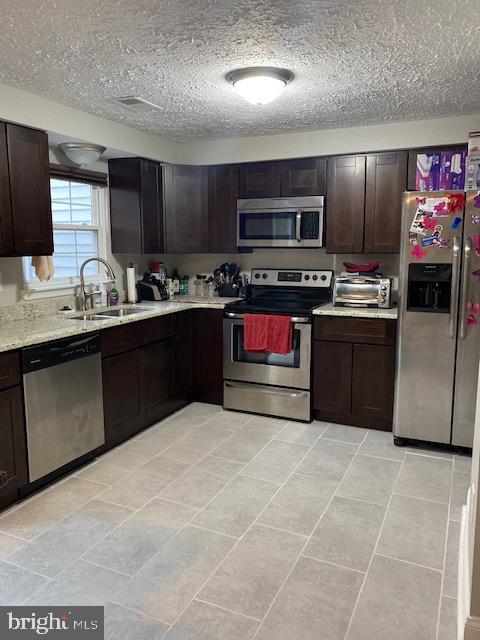 WHITE OAK VILLAGE - Residential Lease