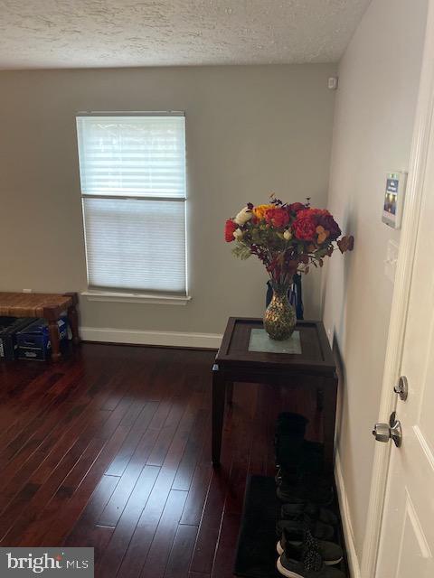 WHITE OAK VILLAGE - Residential Lease