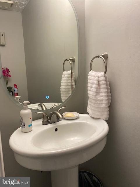 WHITE OAK VILLAGE - Residential Lease