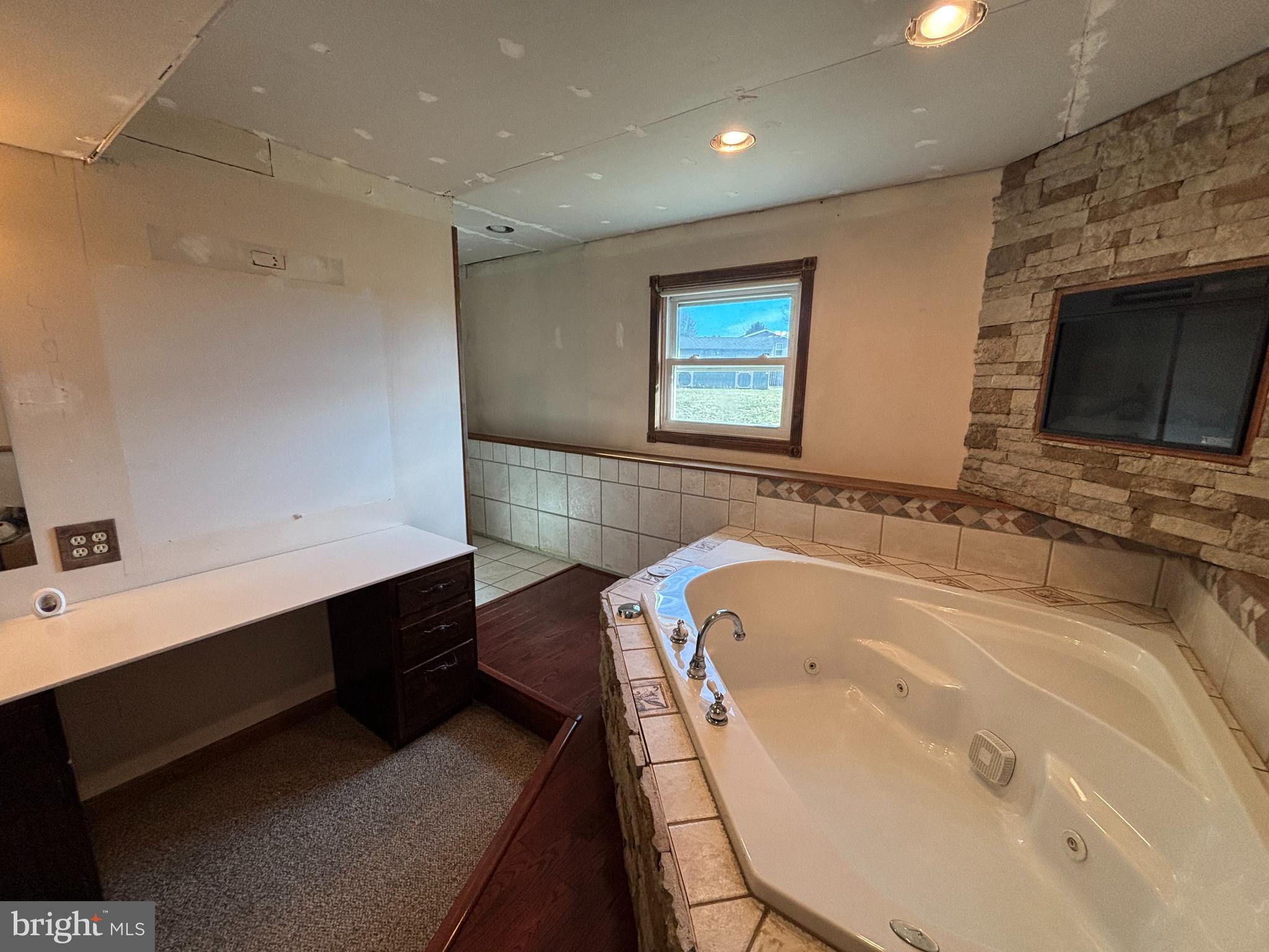 WINDY HILLS - Residential