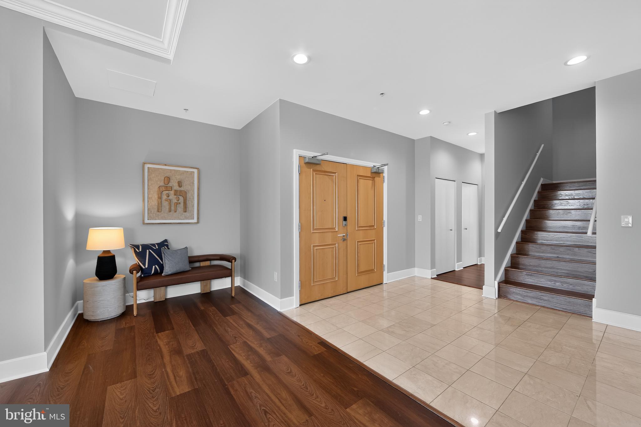 901 N PENN STREET 00 F2101
